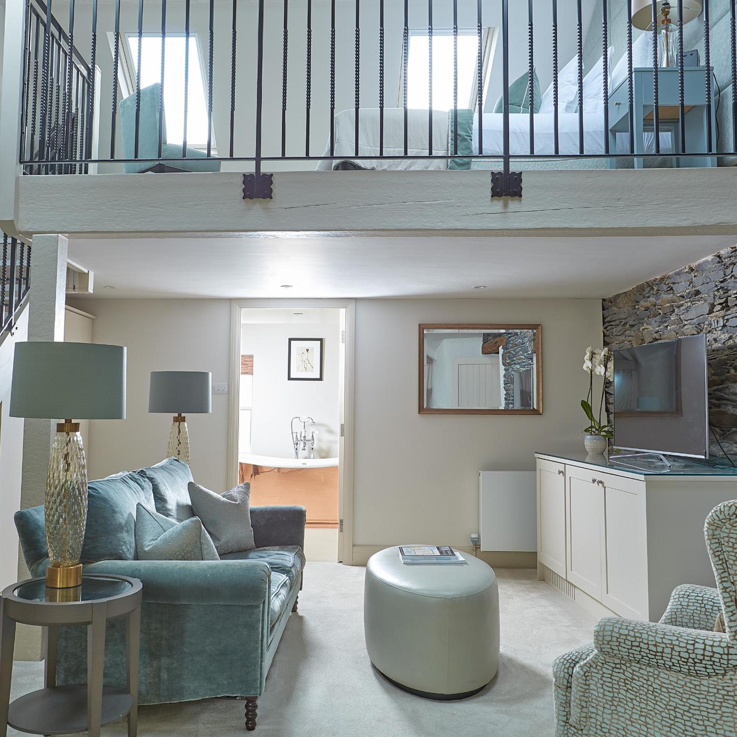 Suite - Photo 10