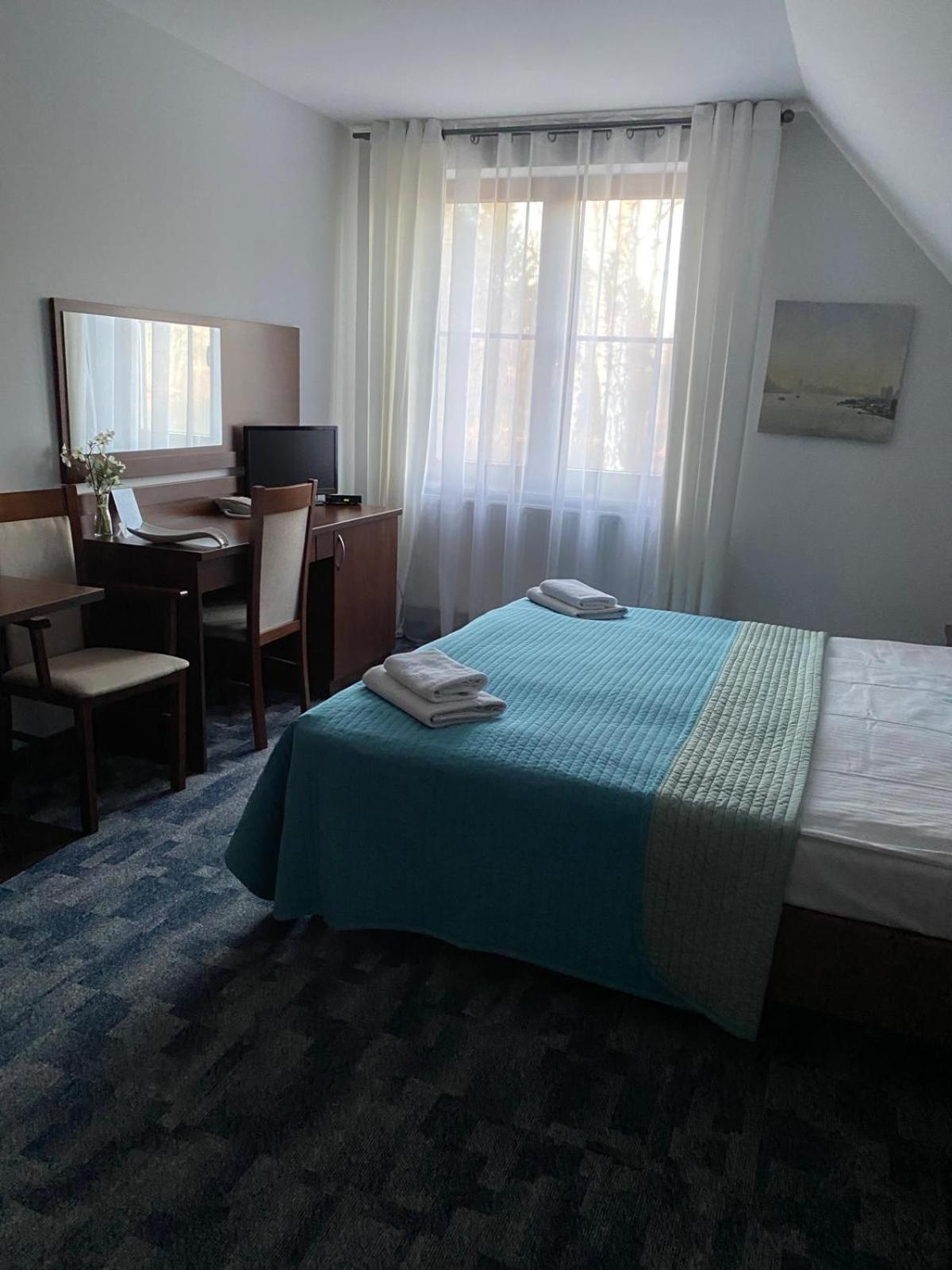 Double Room - Photo 5