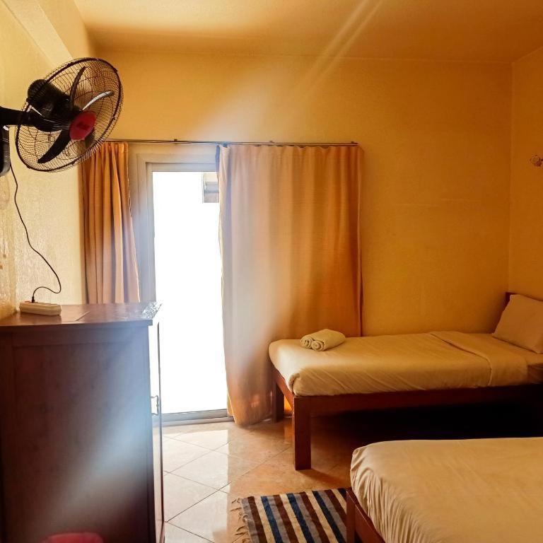 Triple Room with Garden View - Photo 1