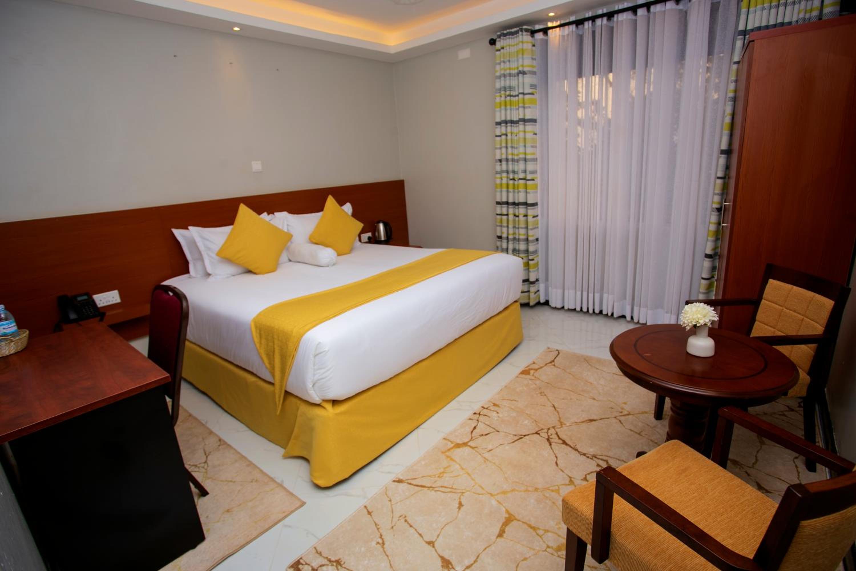Executive Suite photo 3