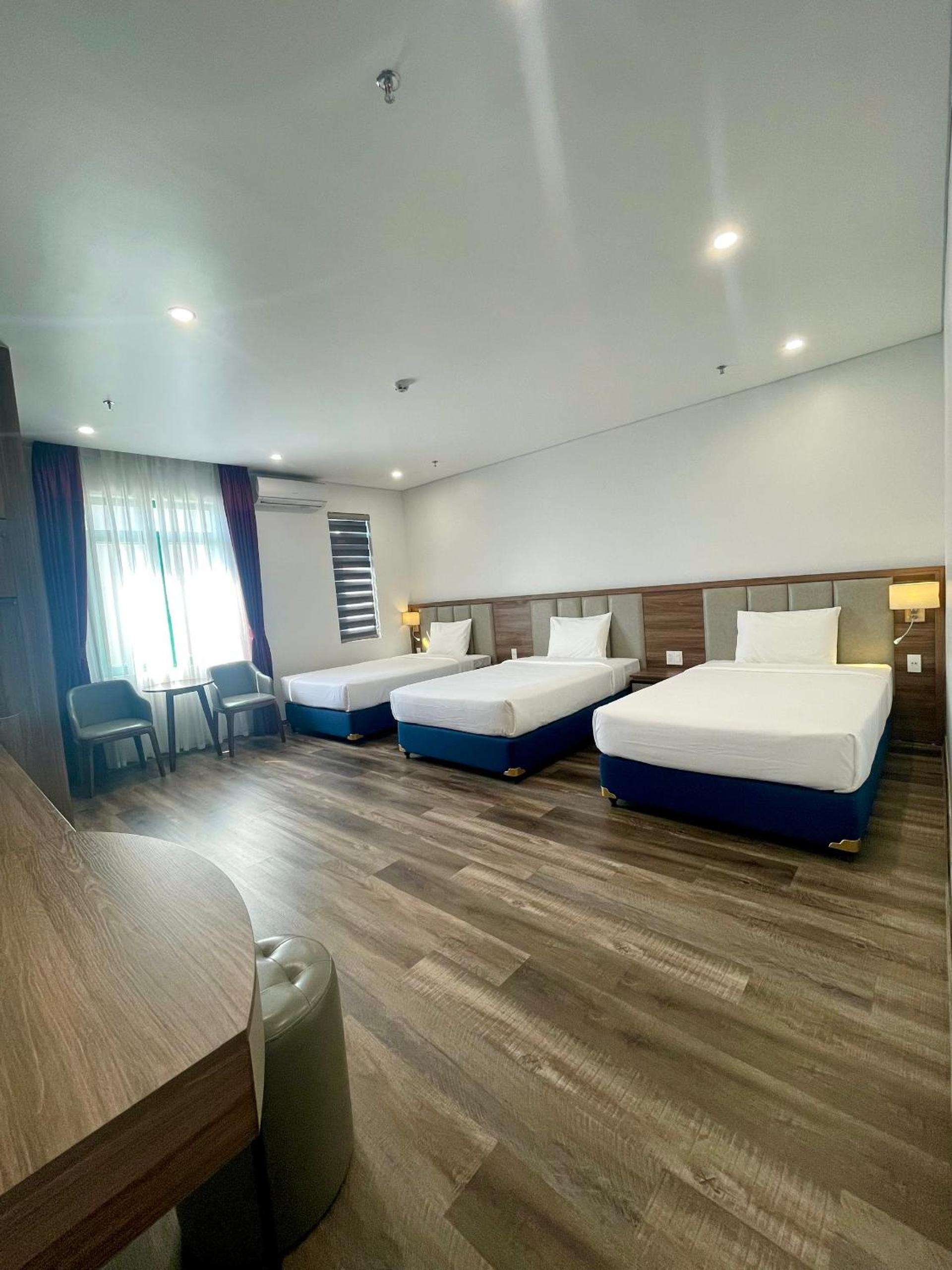 Deluxe Triple Room with Sea View photo 2
