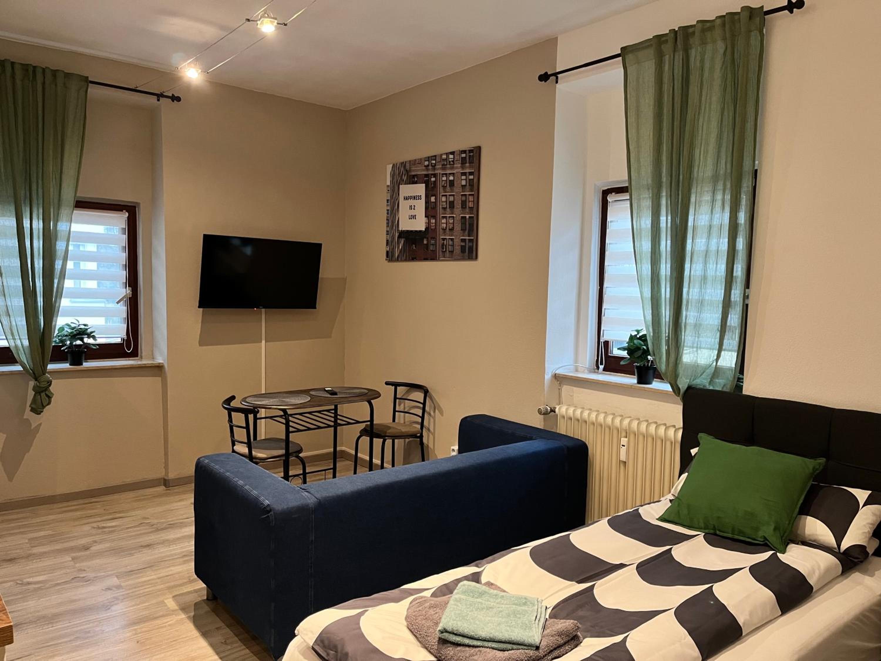 One-Bedroom Apartment photo 1
