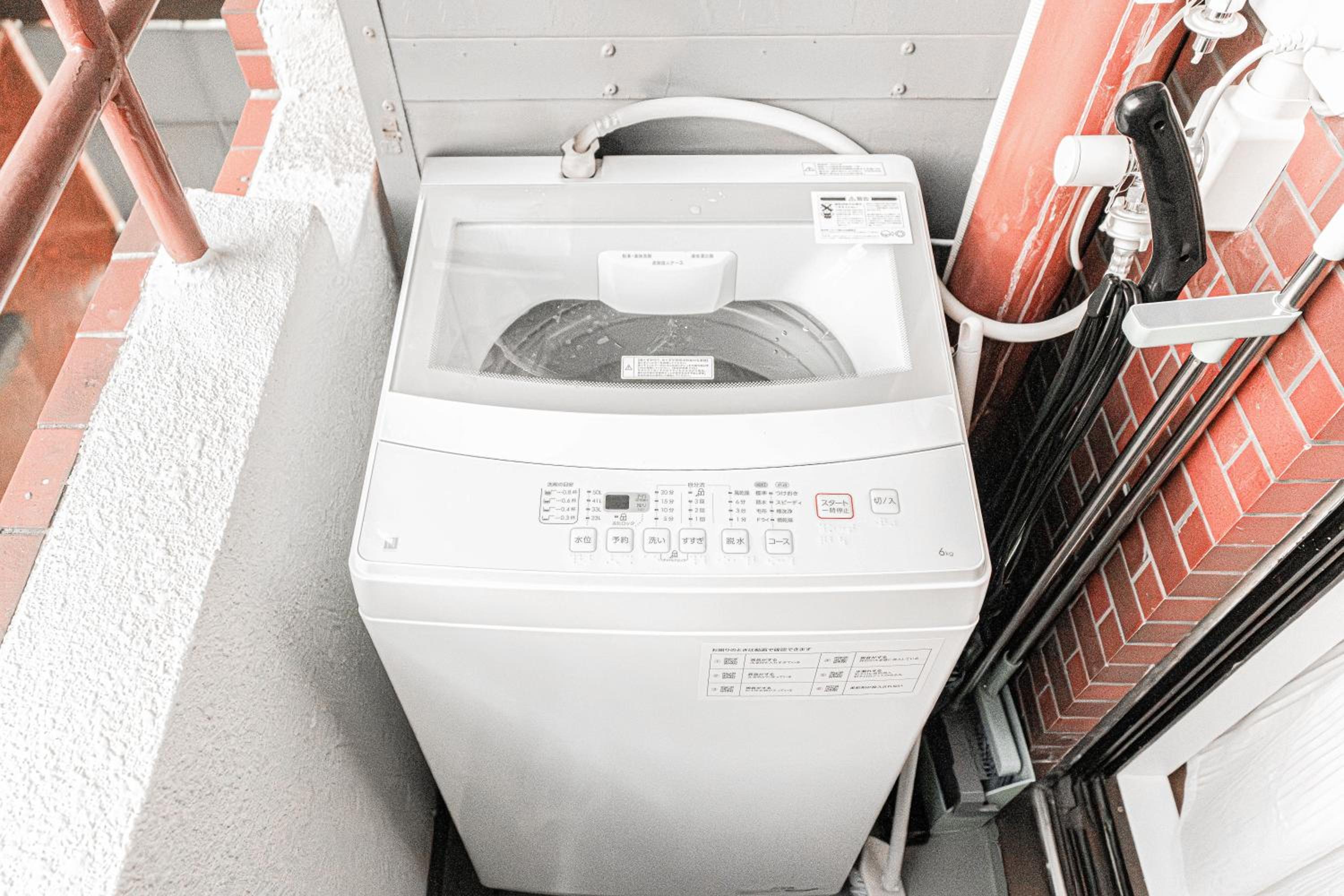 Studio Apartment with Balcony photo 2