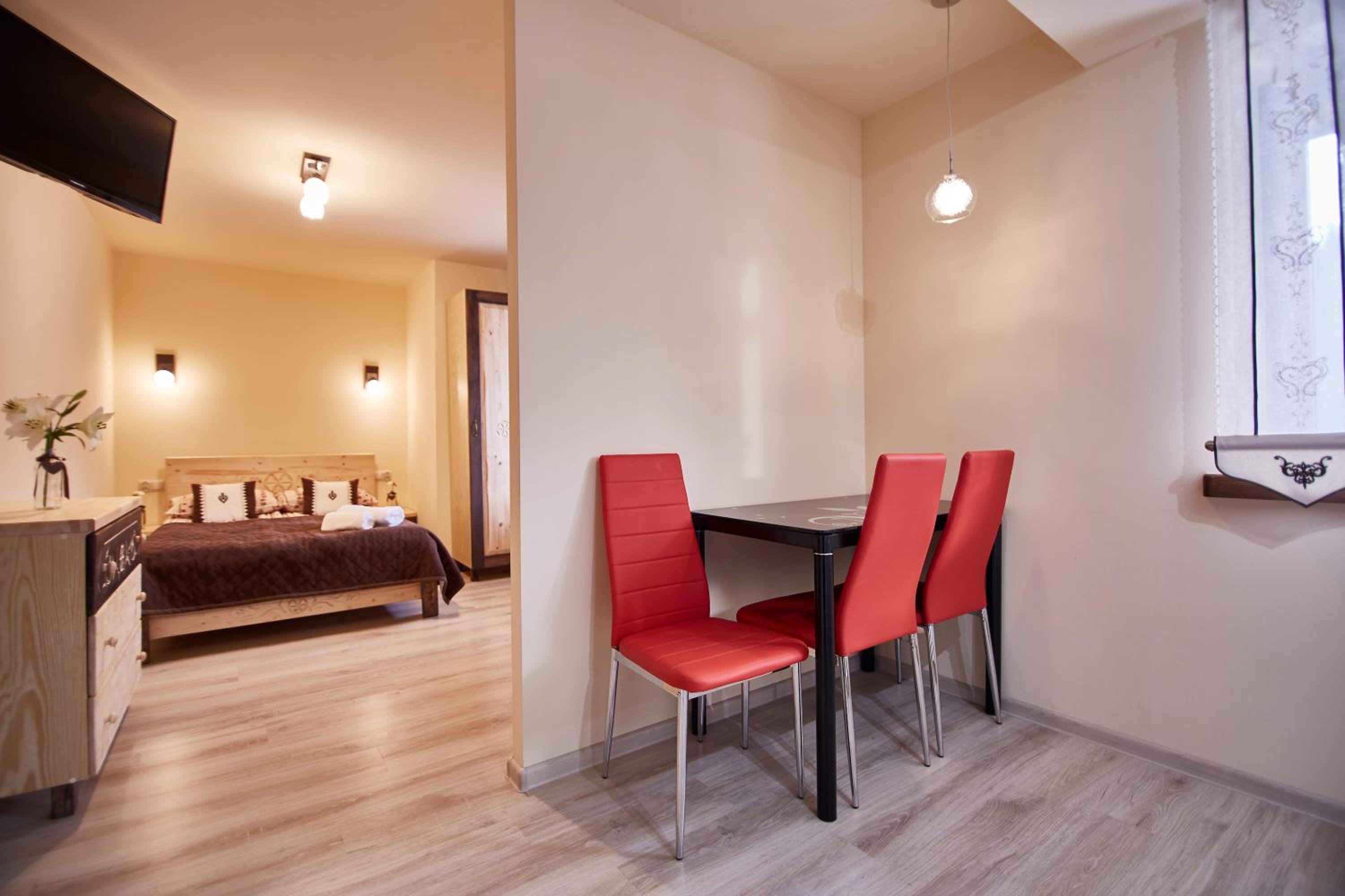 Apartment photo 2