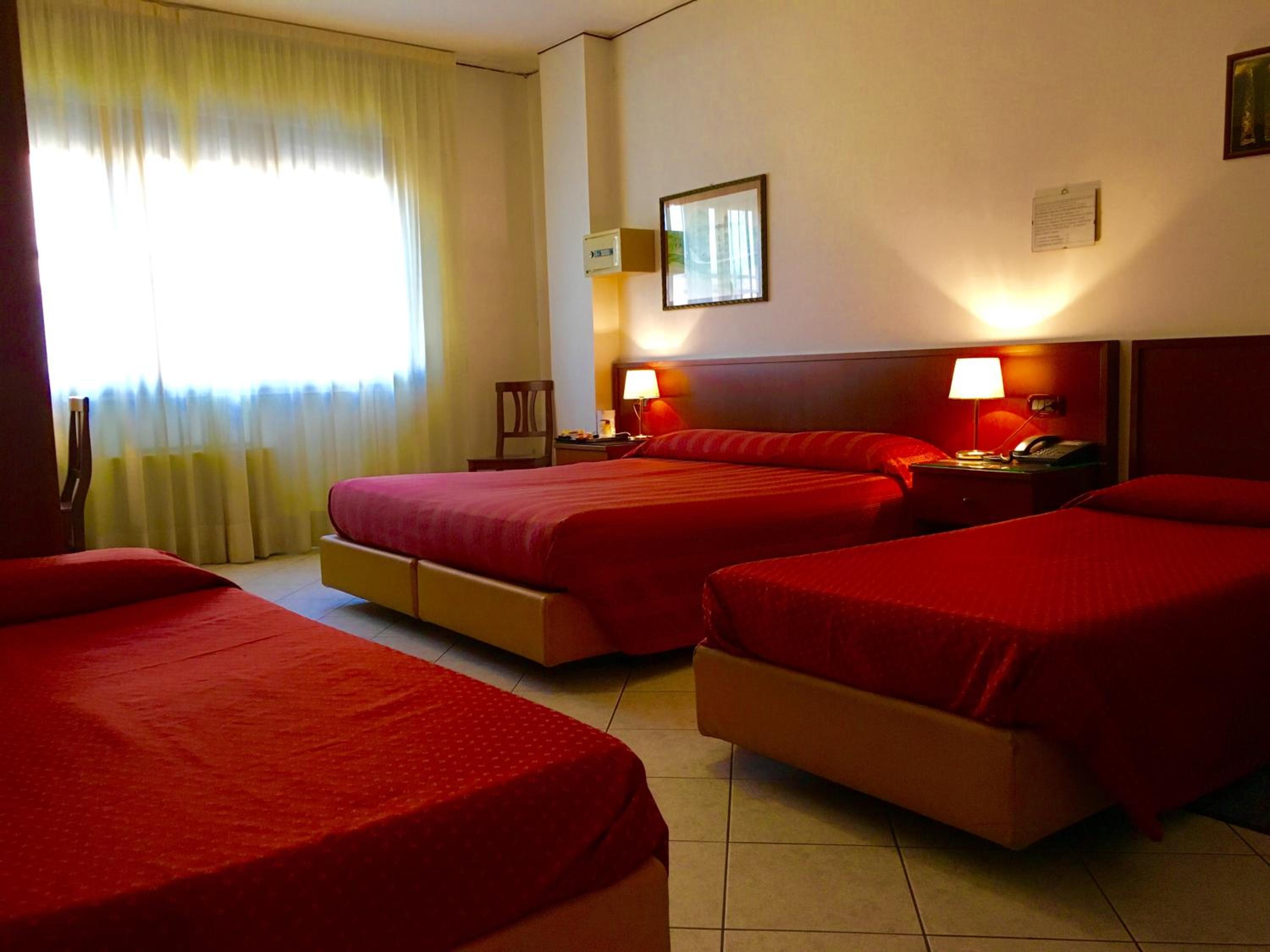 Premium Quadruple Room with Canal view