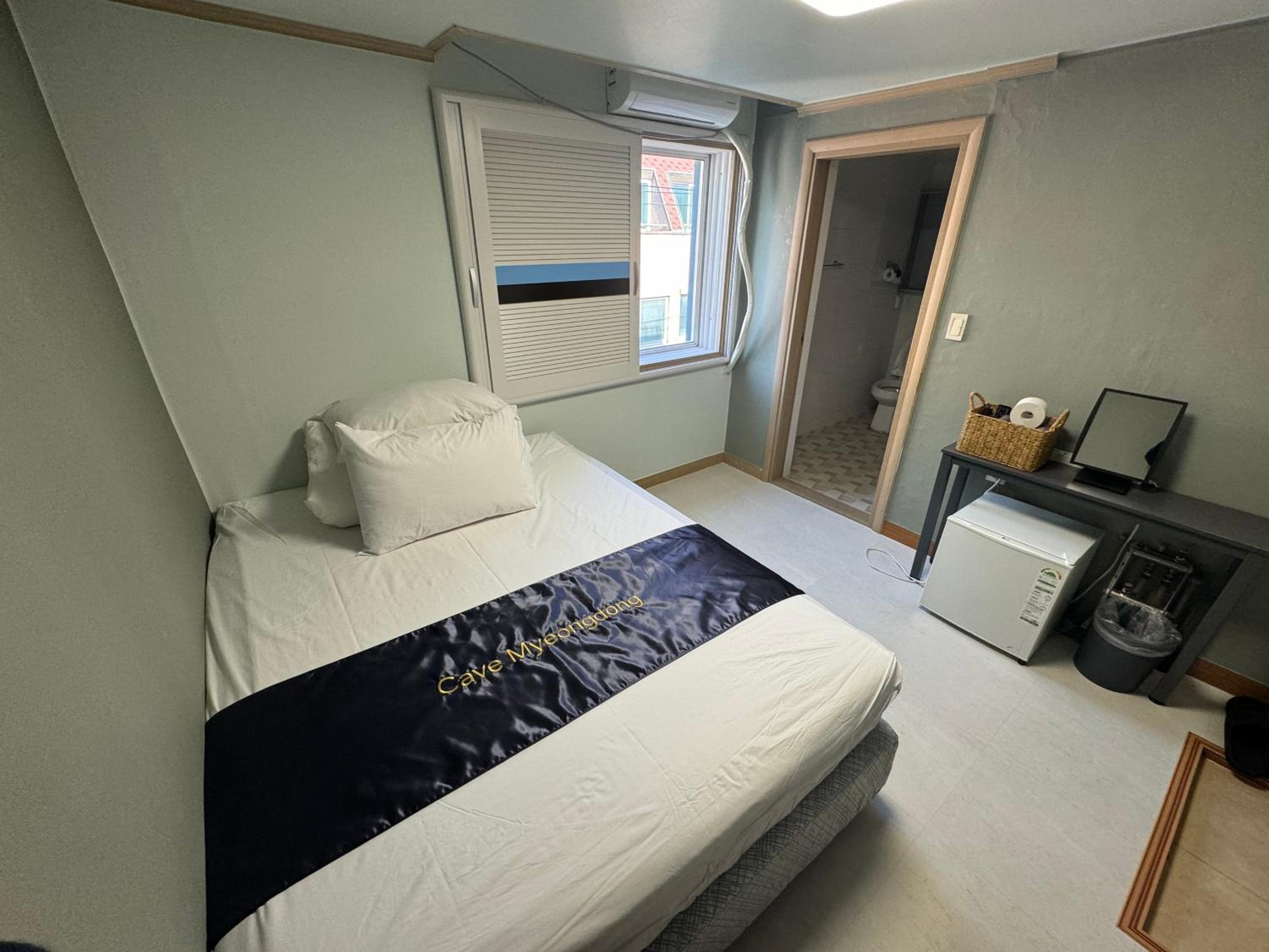 Standard Double Room - Photo 6