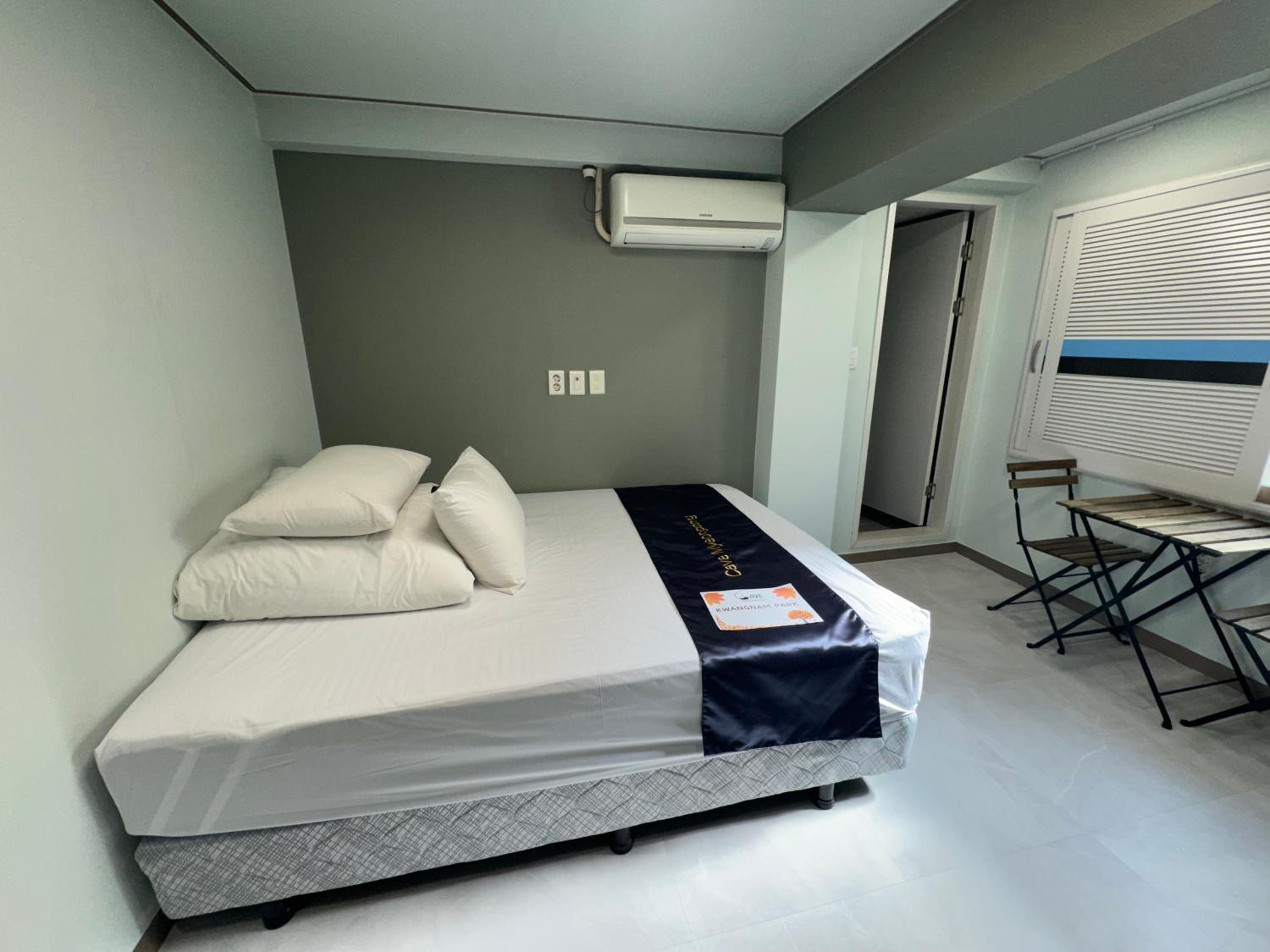 Standard Double Room - Photo 14