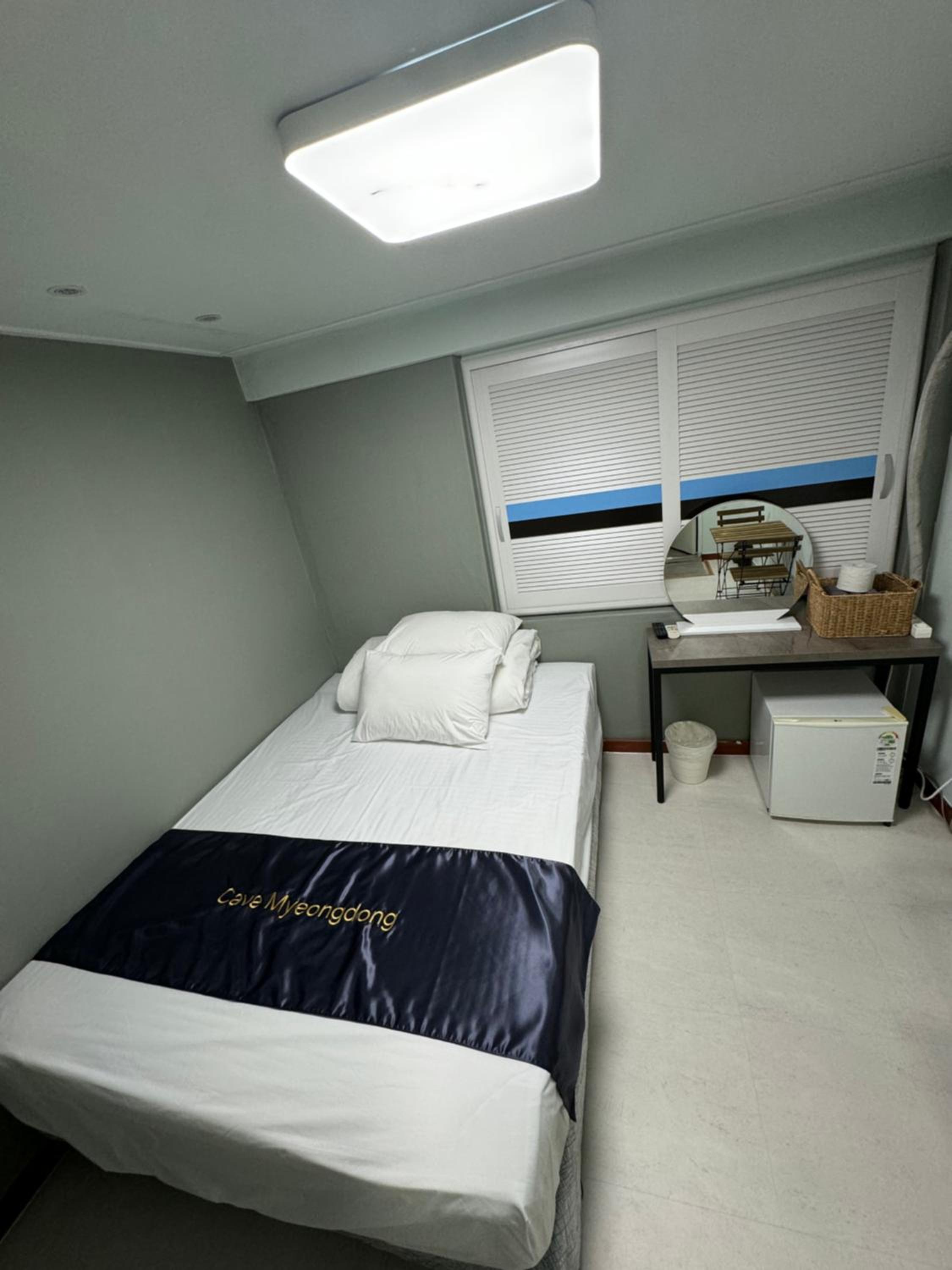 Standard Double Room - Photo 16