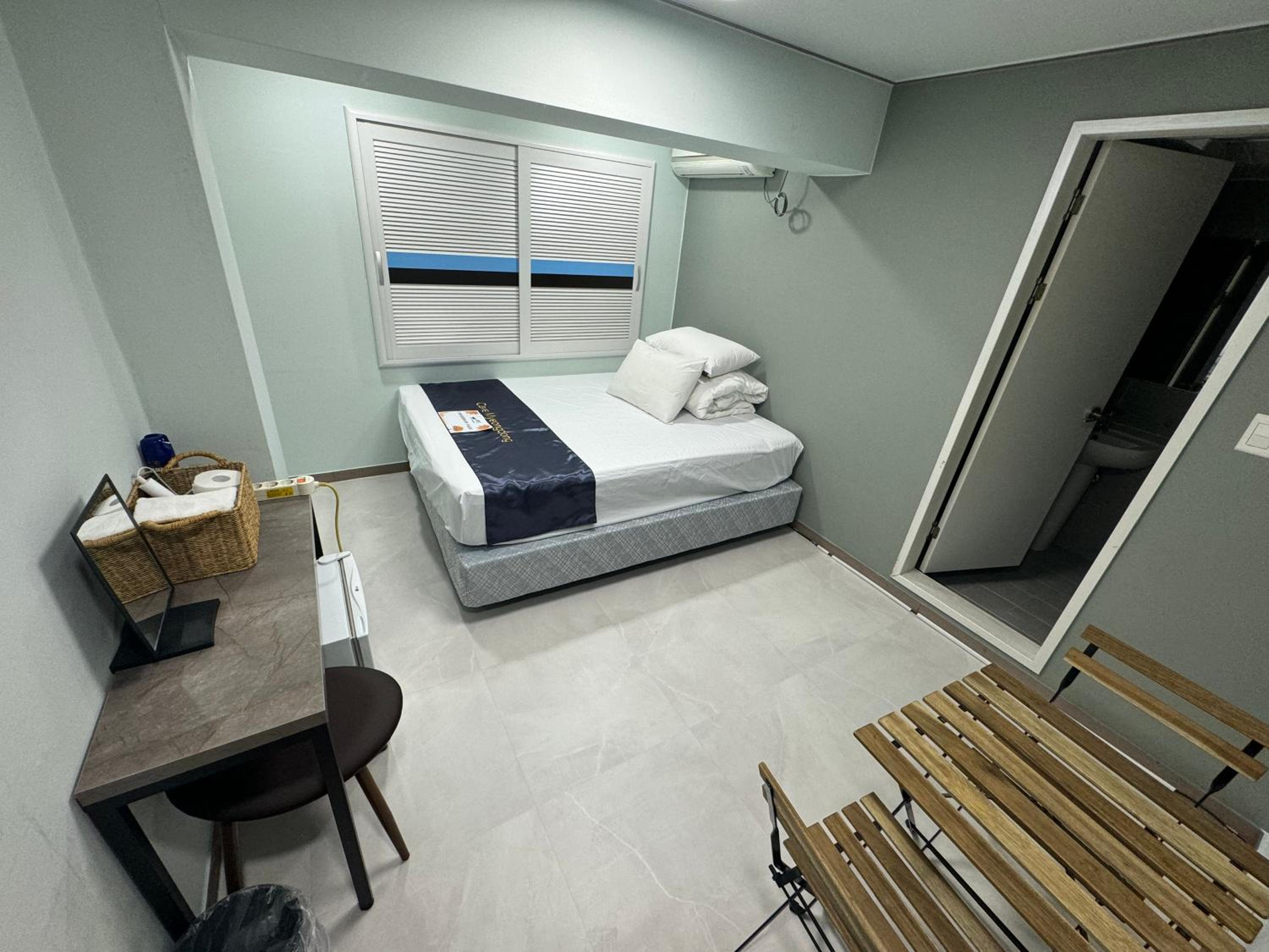 Standard Double Room - Photo 20