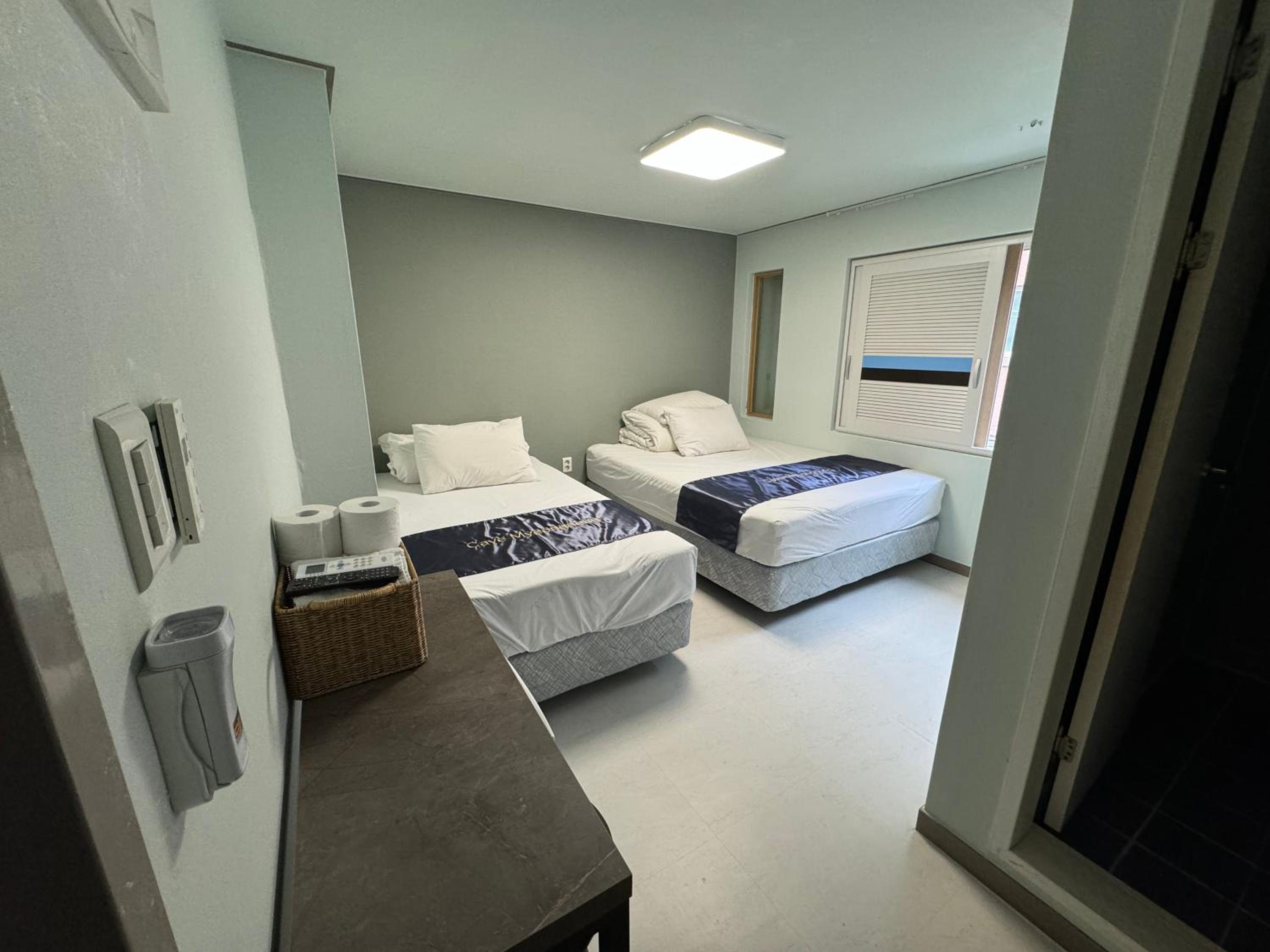 Standard Triple Room - Photo 12