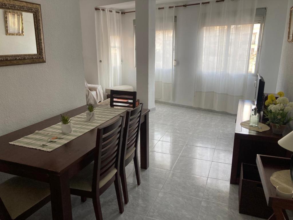 Apartamento de Cuatro Habitaciones