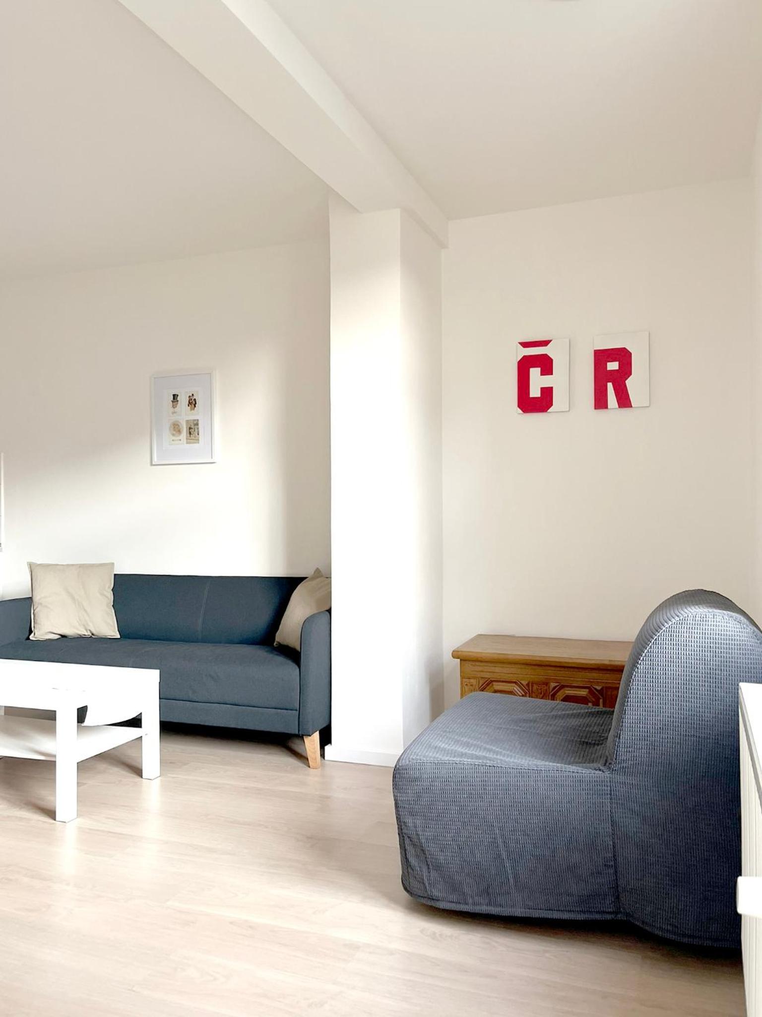 One-Bedroom Apartment