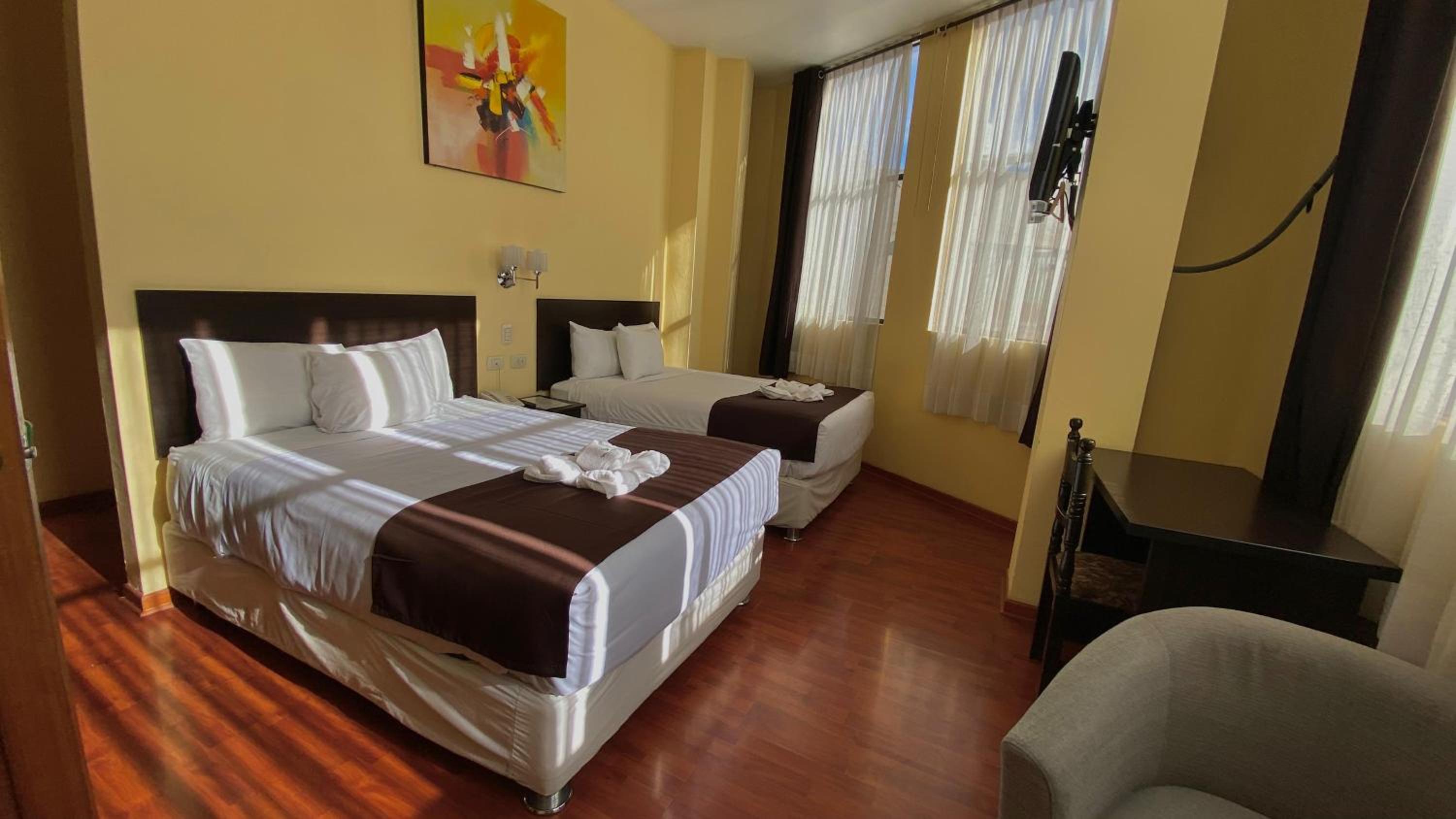 Twin Room - Photo 9