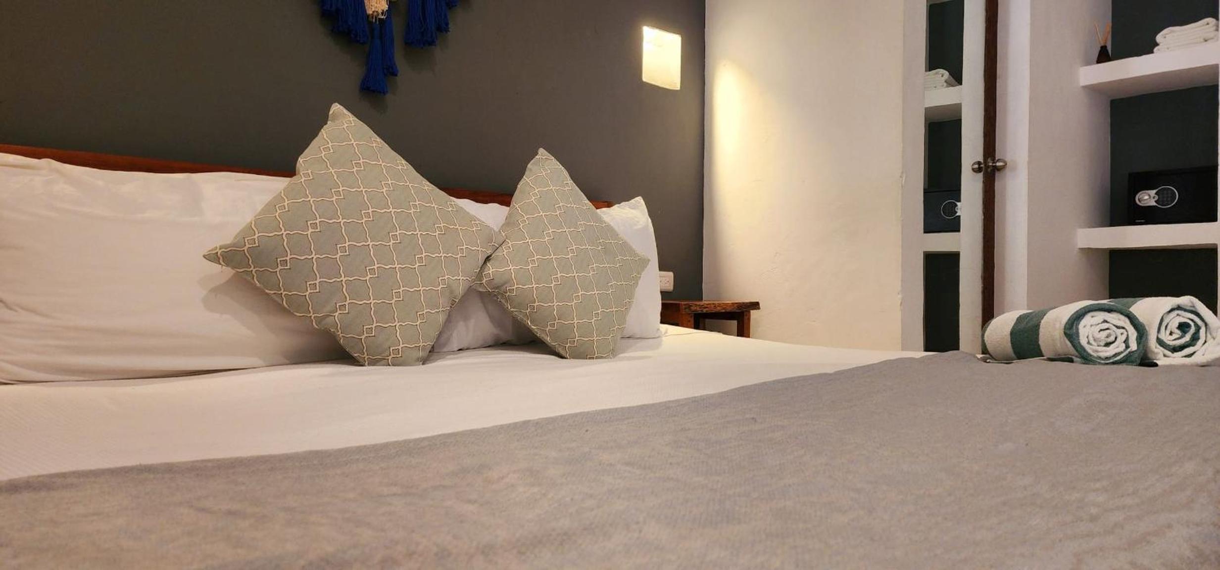 Deluxe King Suite - Photo 1