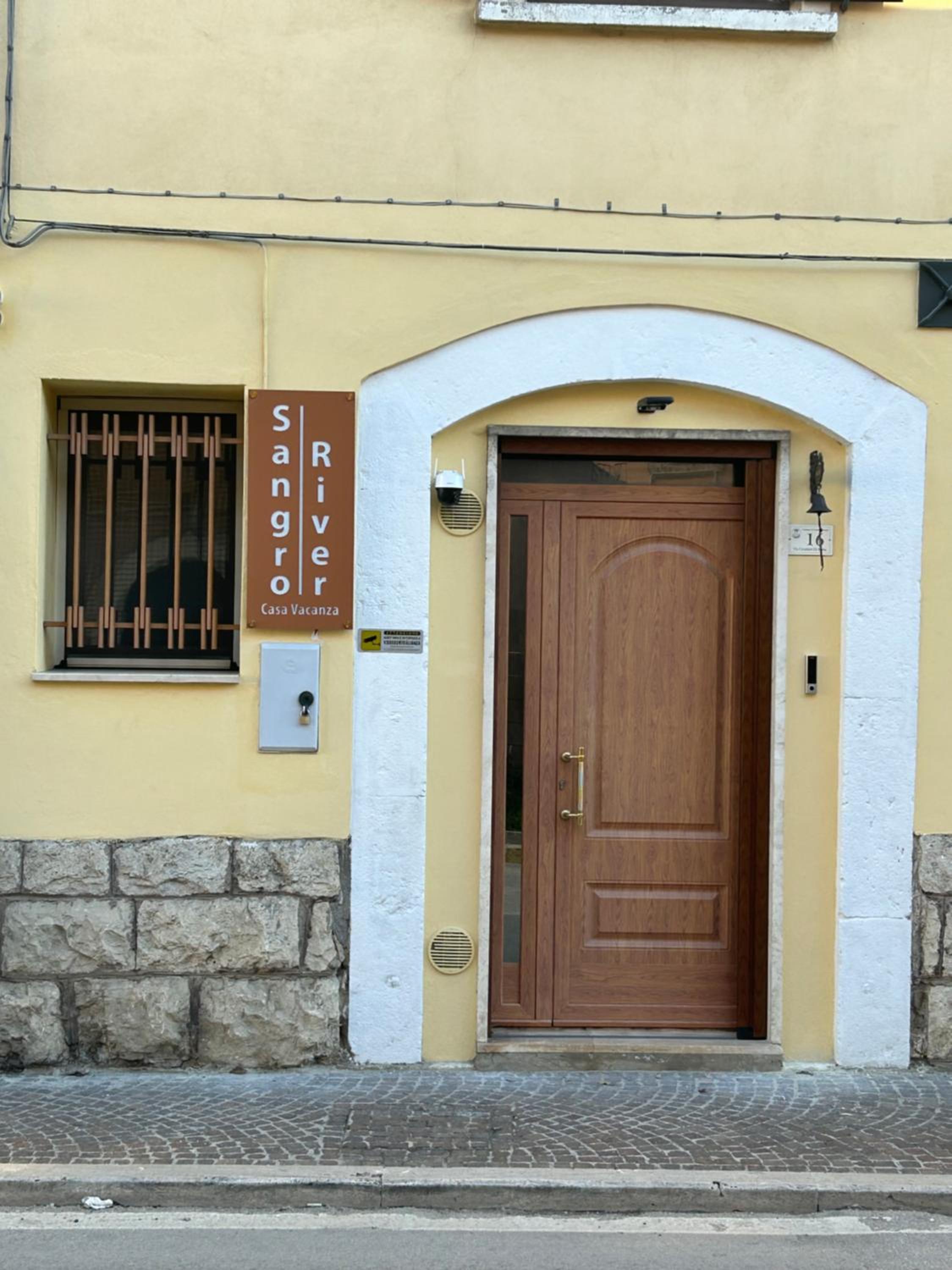 Two-Bedroom House photo 3