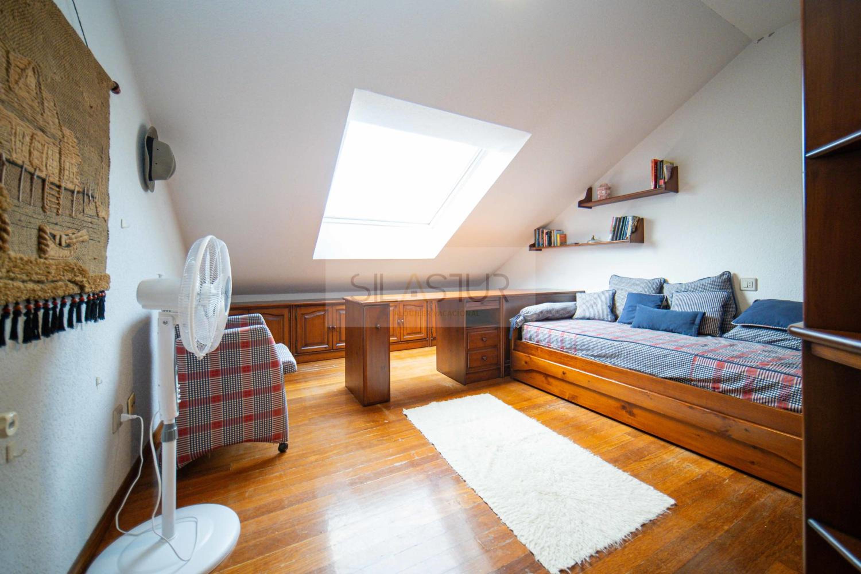 Apartment photo 2