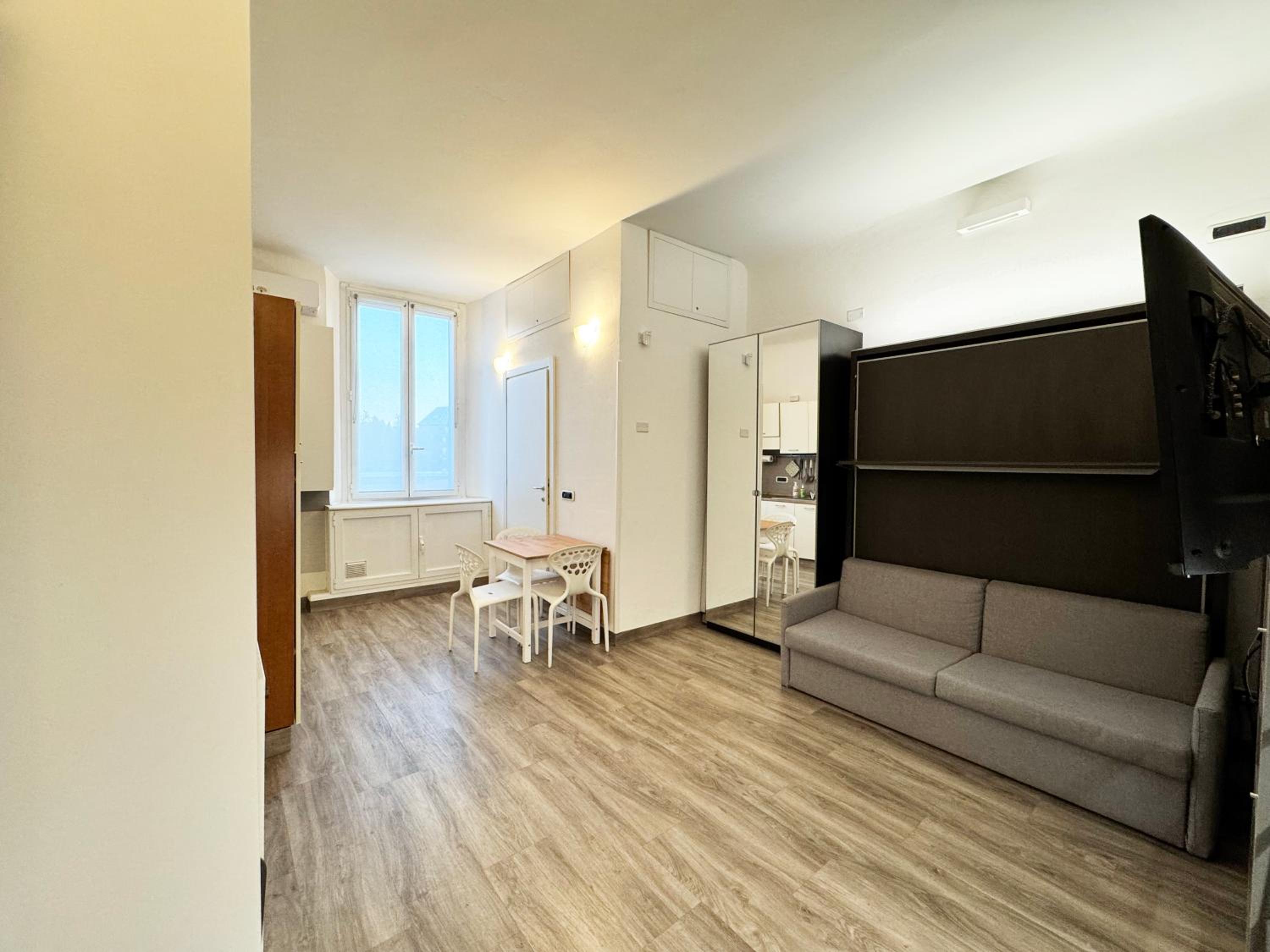 Studio Apartment With One Double Bed