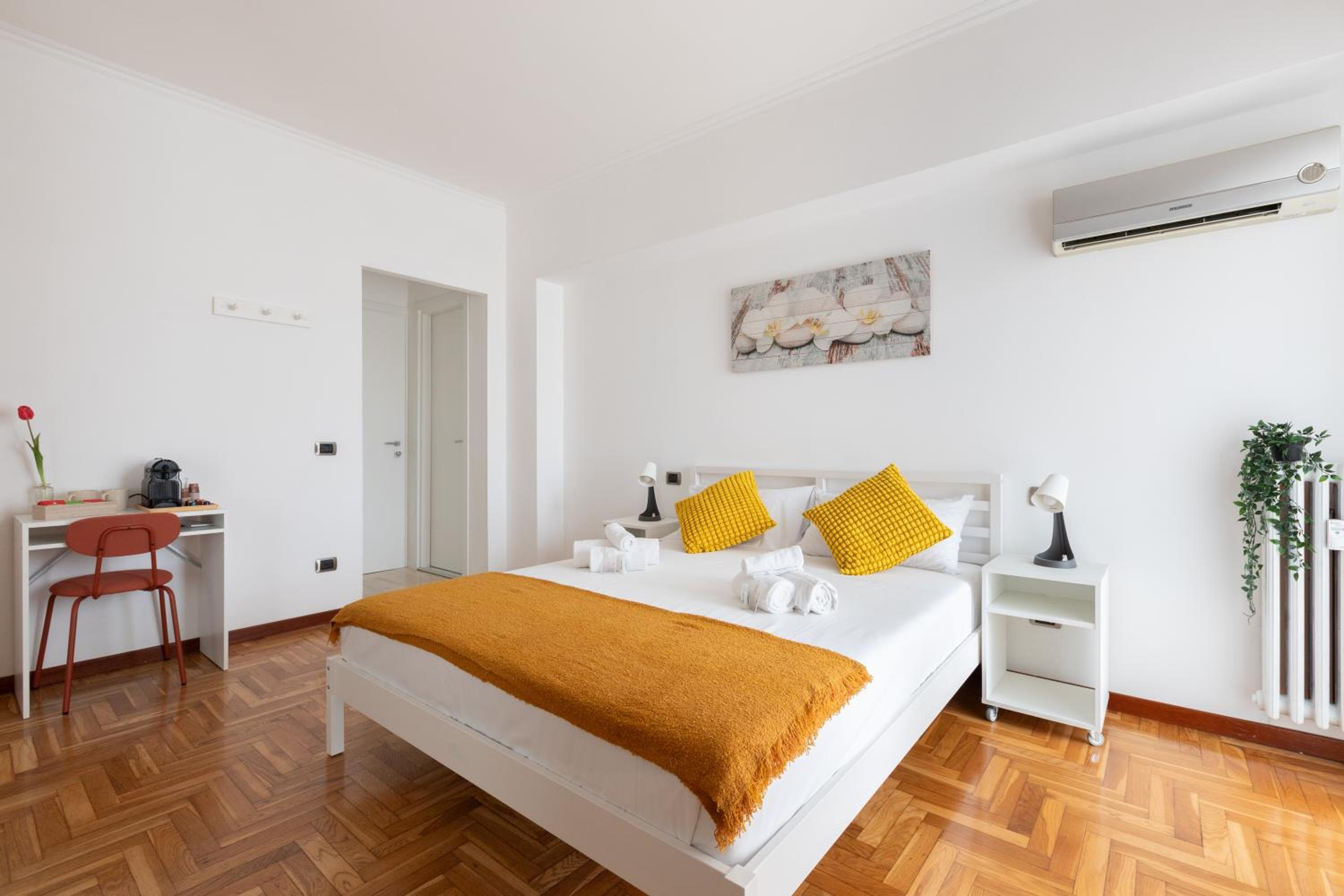 Deluxe Queen Room
