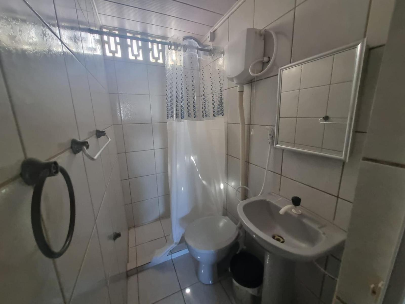 Double Room With Private Bathroom photo 3