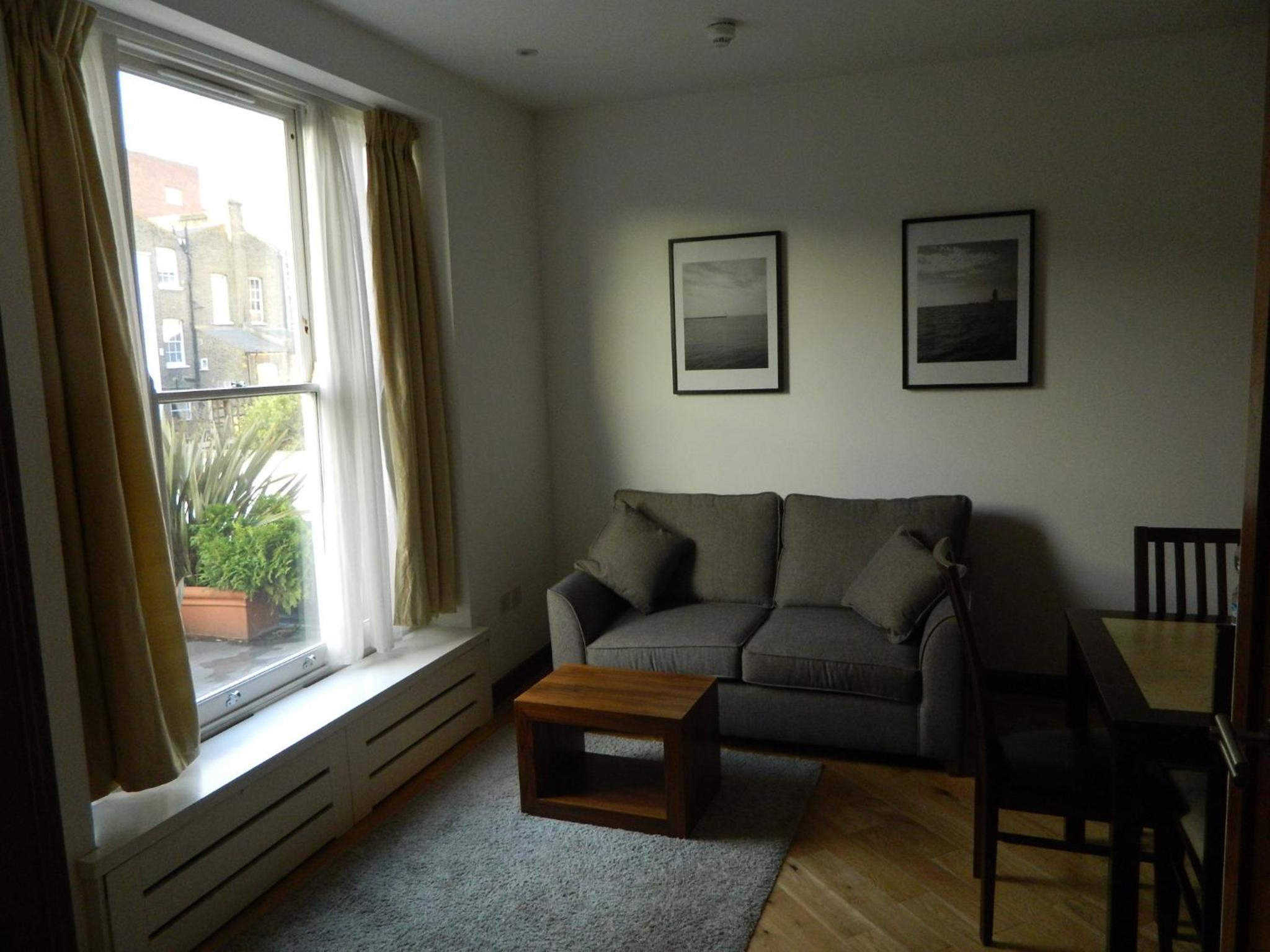 One-Bedroom Apartment photo 1