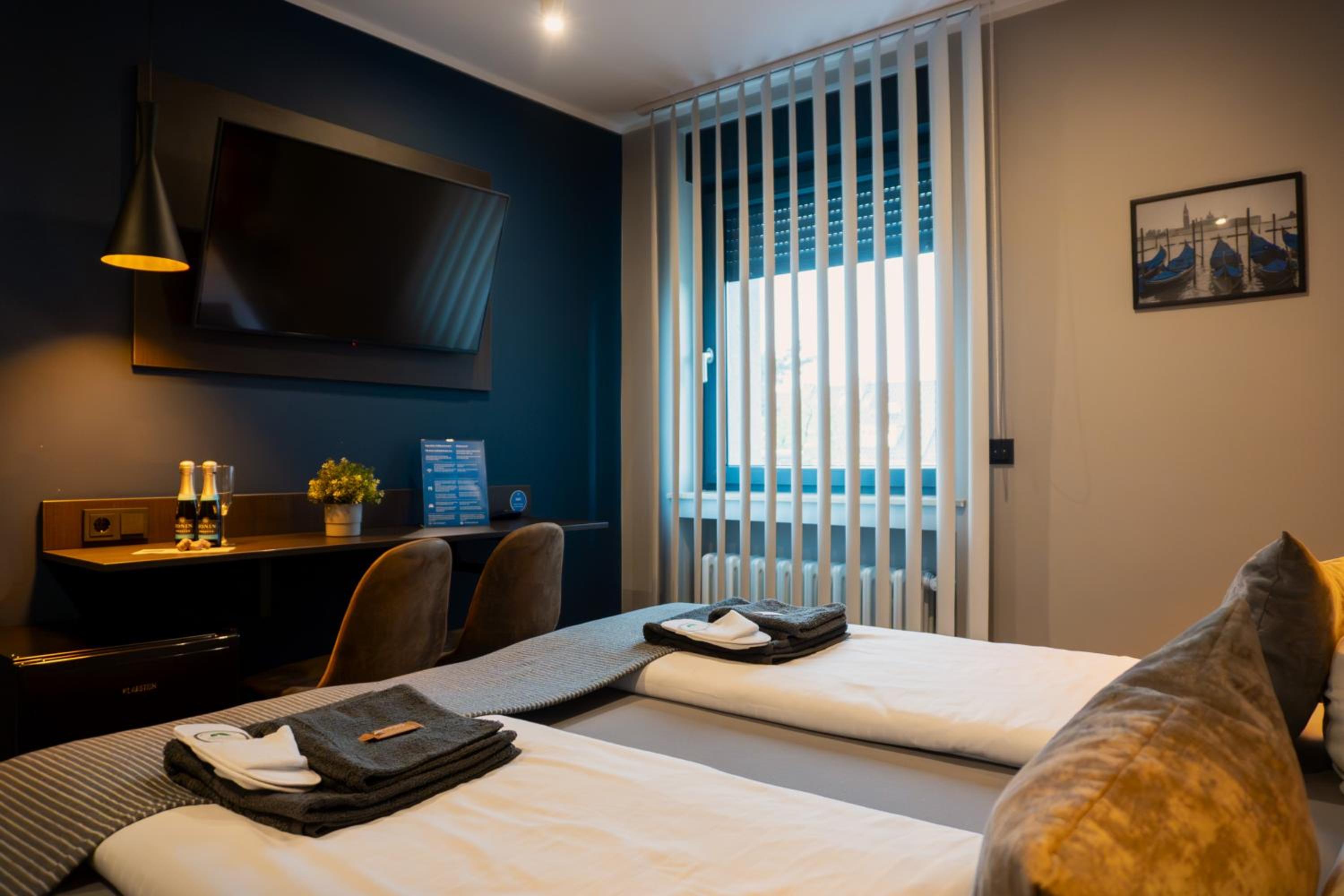 Deluxe Junior Suite photo 3