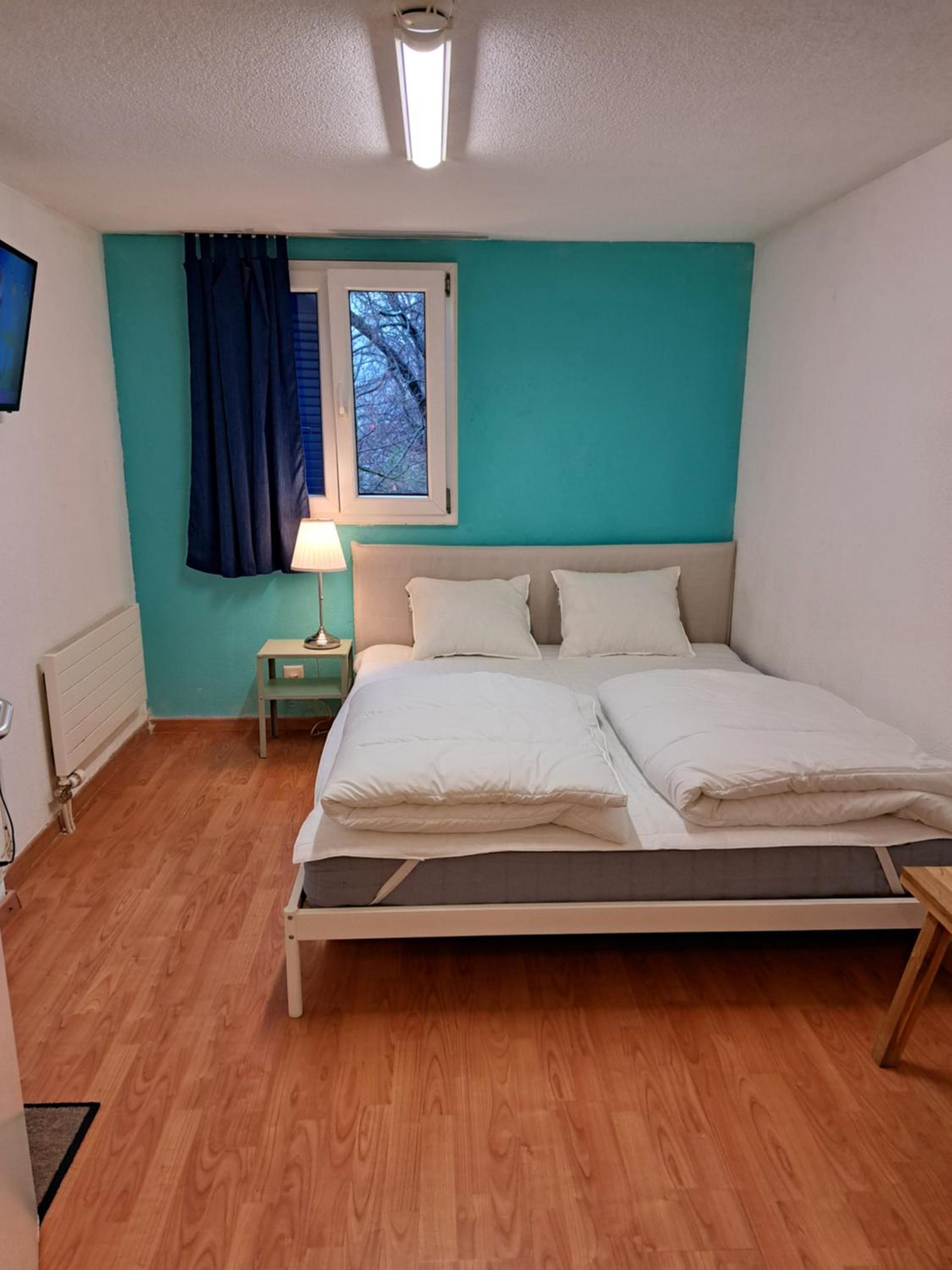 Budget Double Room with Shared Bathroom photo 3