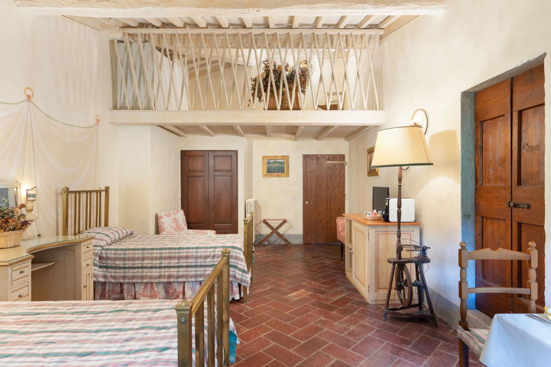 Twin Room - Photo 6