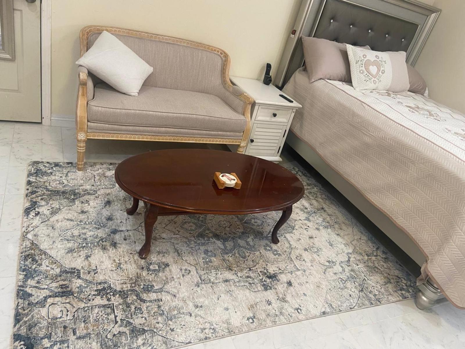 Family Room photo 3