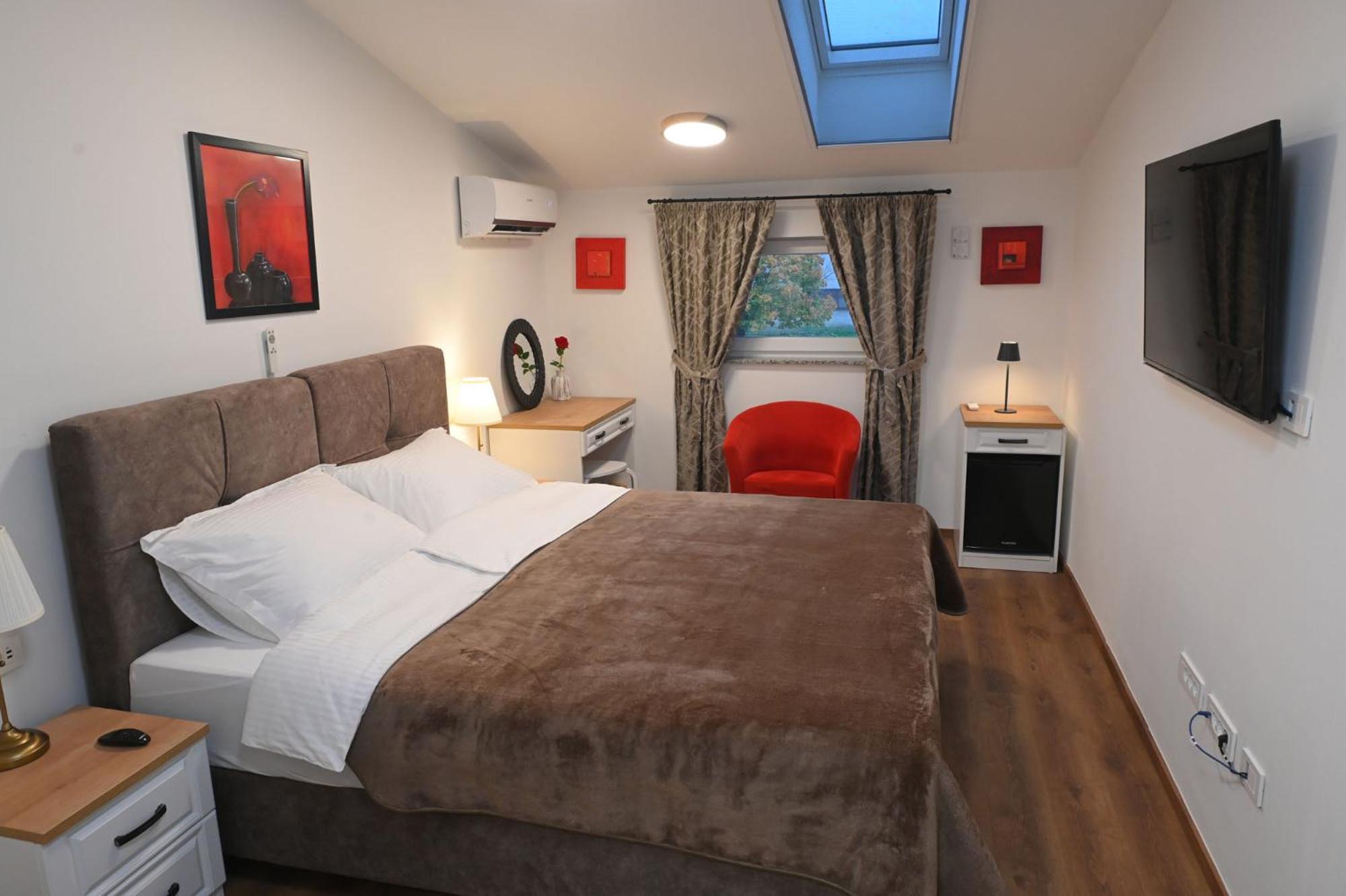 Double or Twin Room with Private Bathroom
