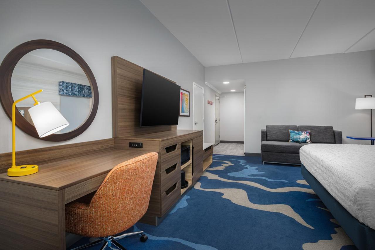 King Room with Bath Tub - Disability Access - Photo 2