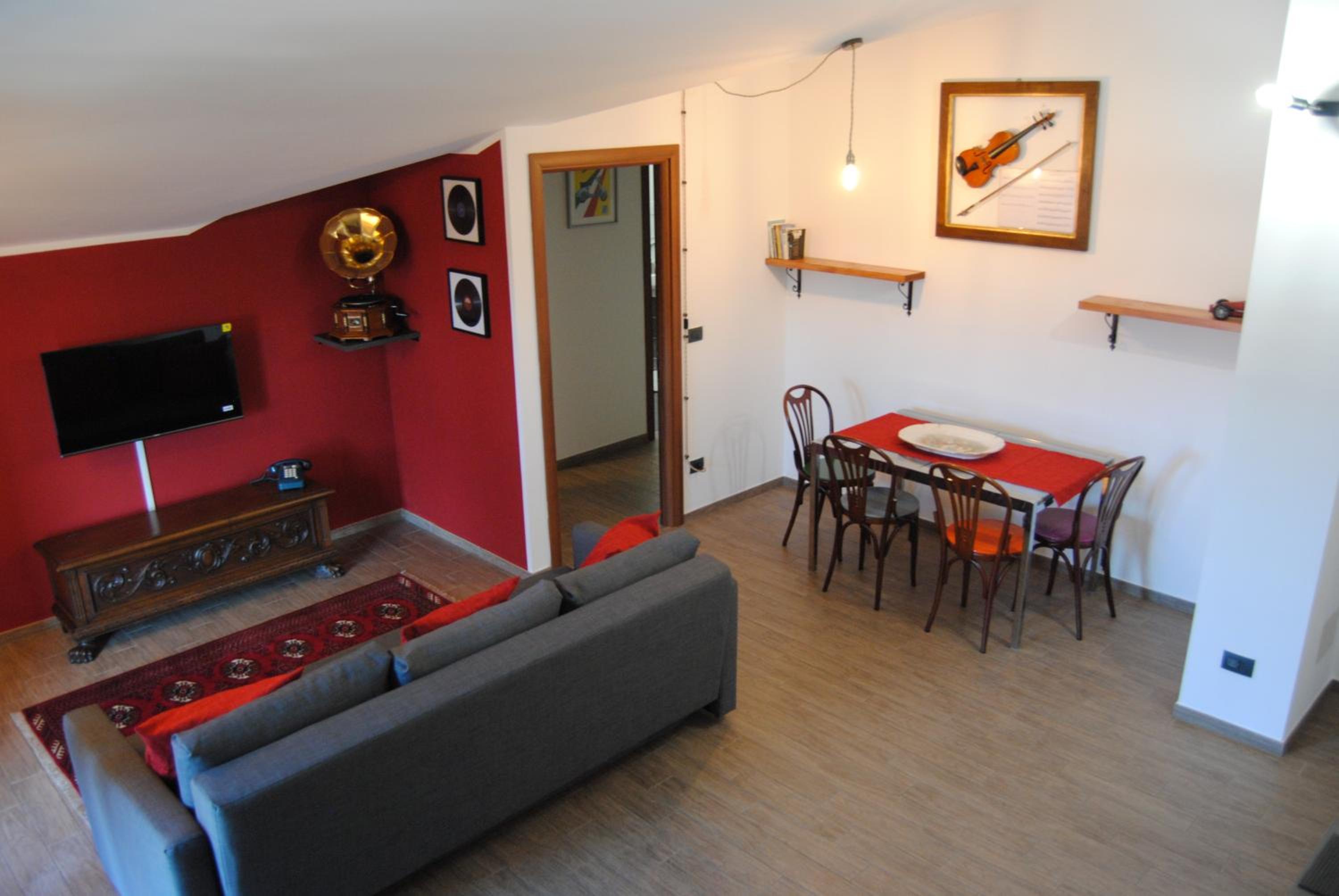 One-Bedroom Apartment