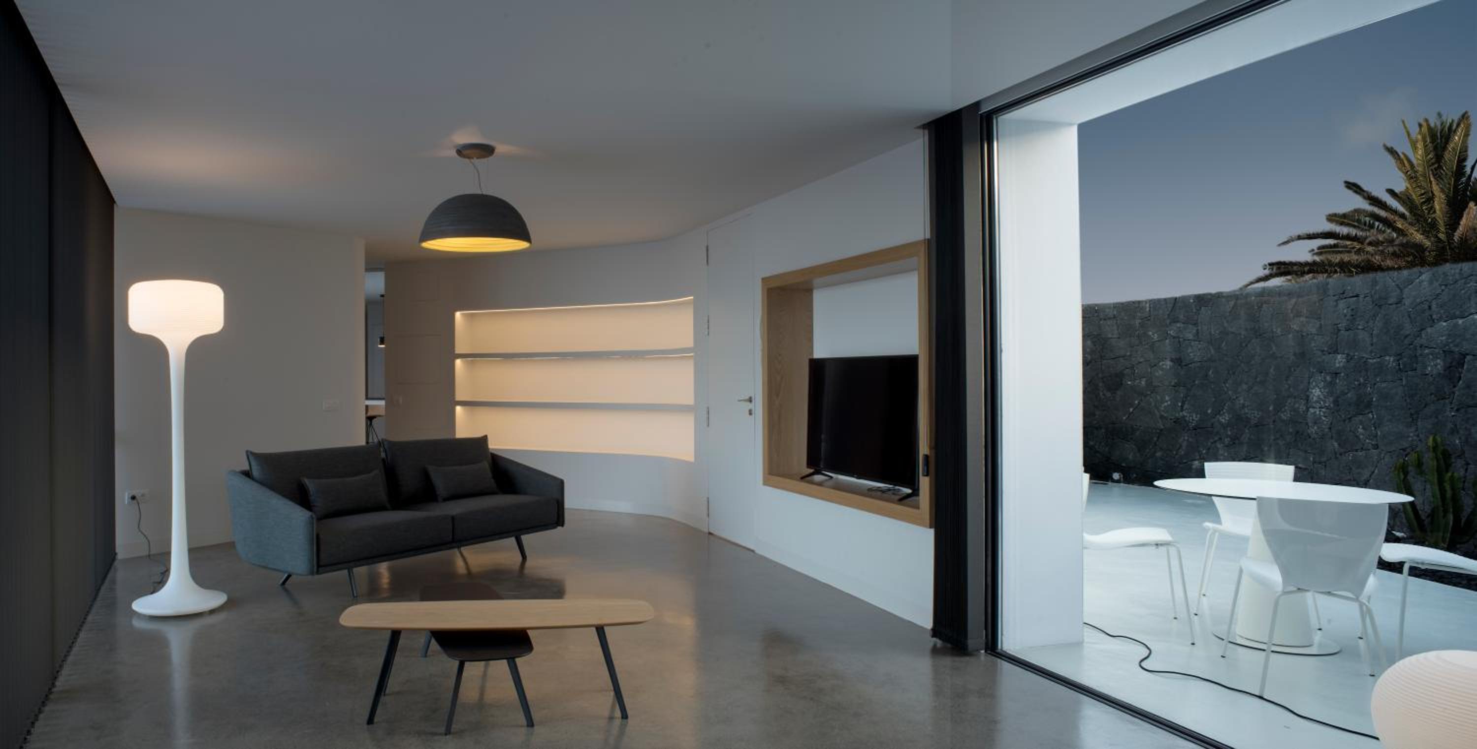 Three-Bedroom Villa photo 2