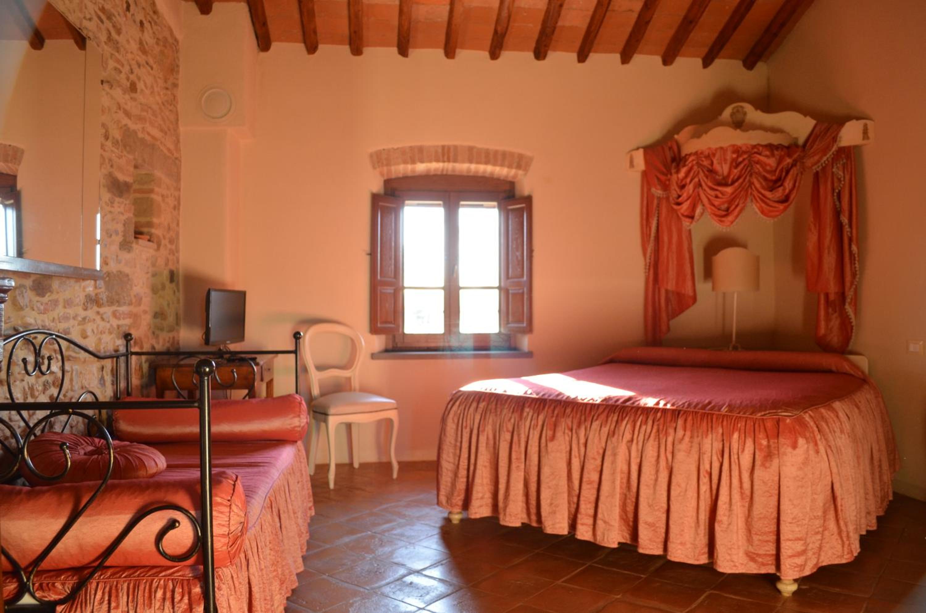 Comfort Triple Room photo 3