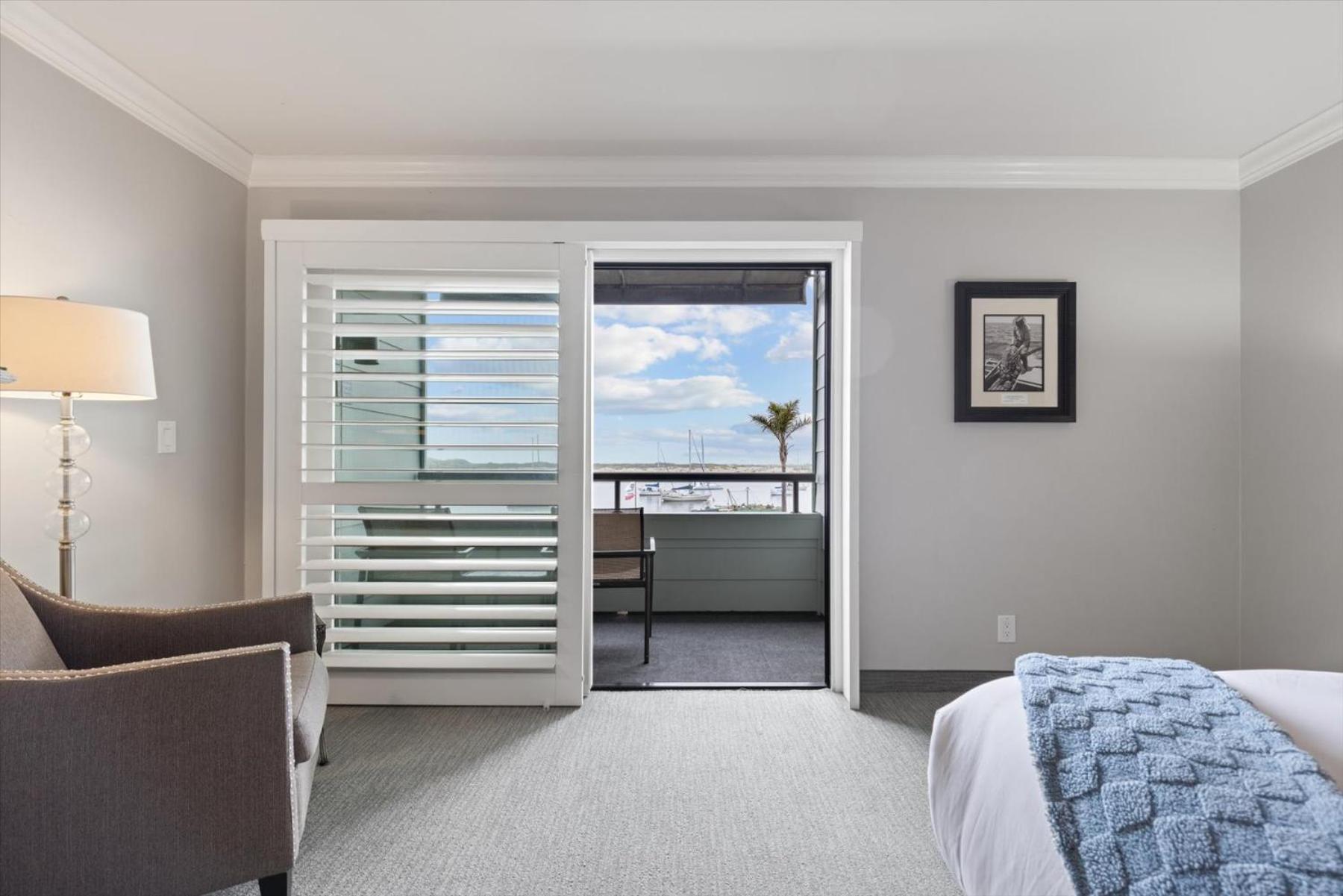 Premier King Room - Photo 2