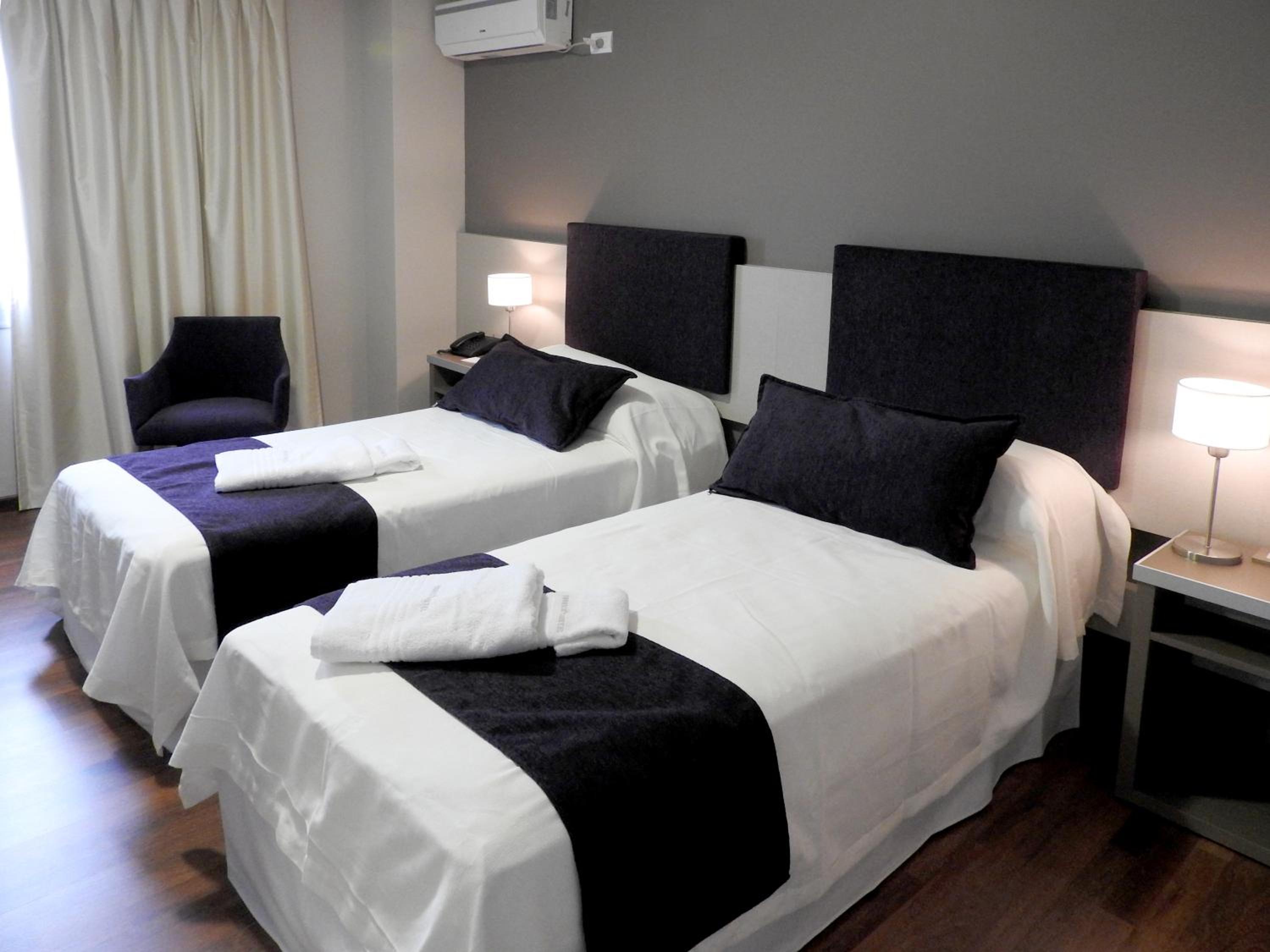 Deluxe Double Or Twin Room photo 1
