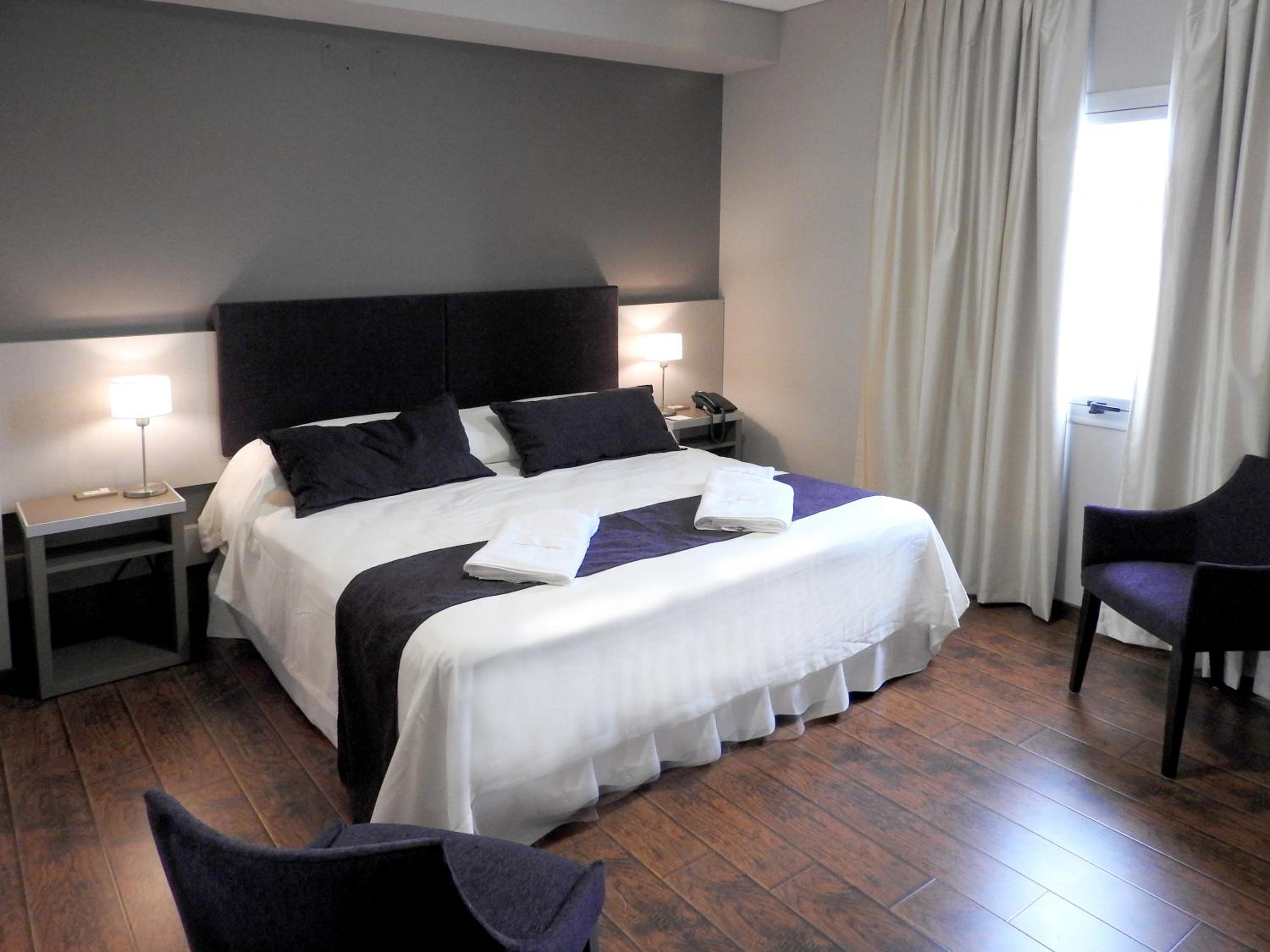 Deluxe Double Or Twin Room photo 3