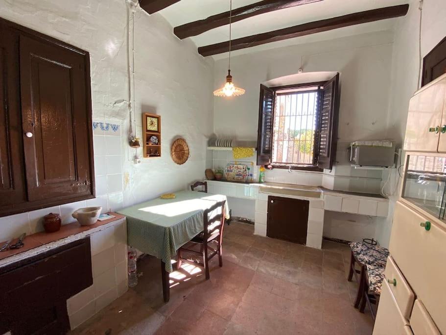 Four-Bedroom House photo 3