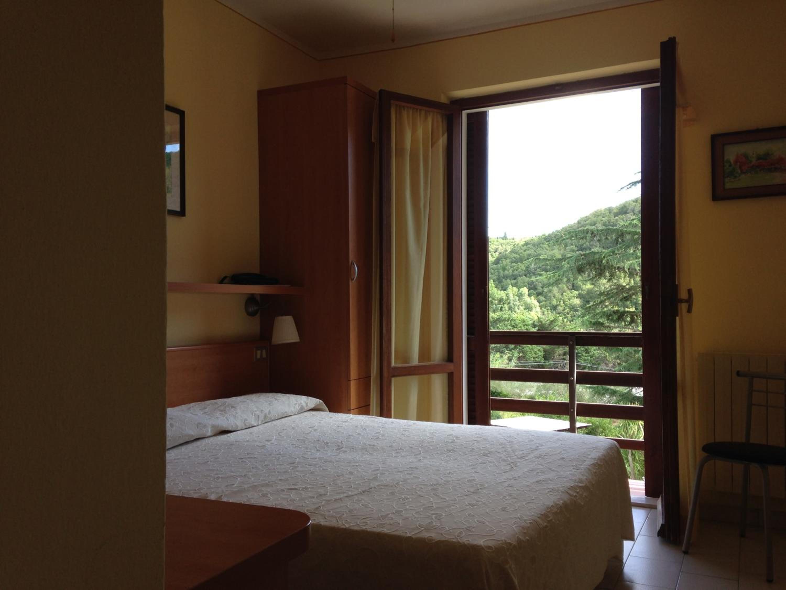 Classic Double Room - Photo 5