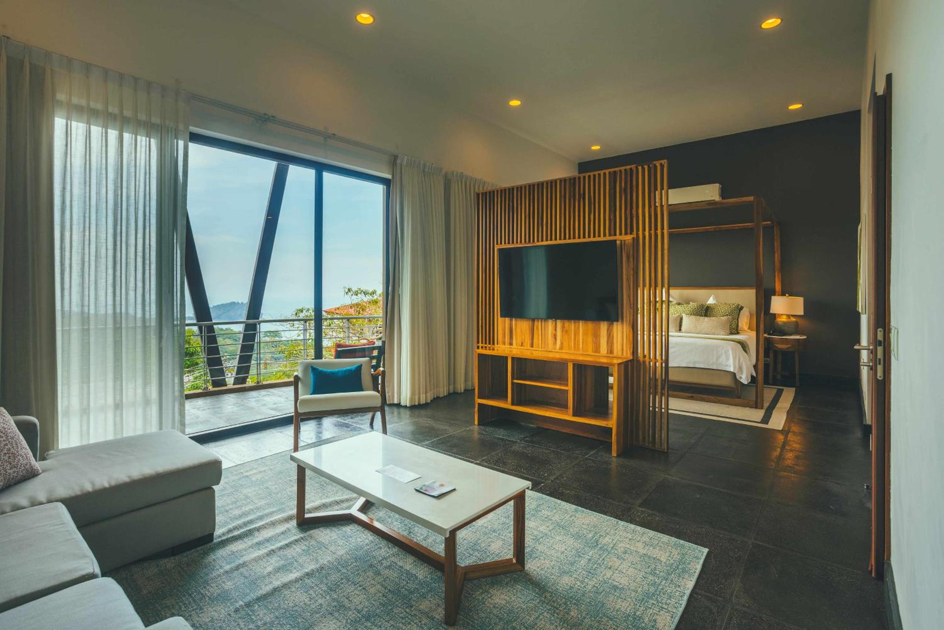 Penthouse Suite with Ocean View (# of bedrooms available depends on # of guests reserved)