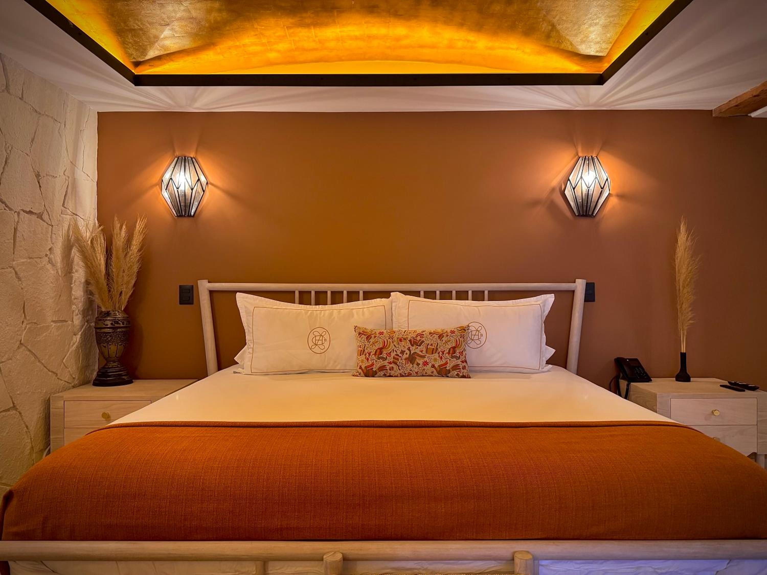 Deluxe King Suite
