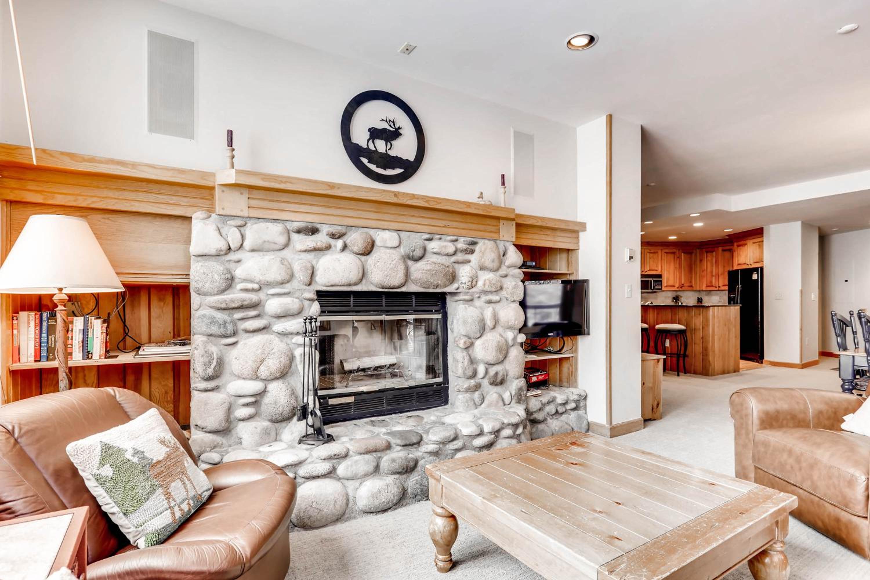 Three-Bedroom Apartment with Balcony photo 1