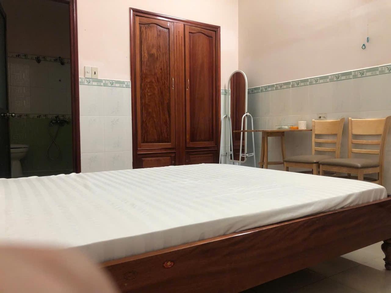 Large Double Room photo 2