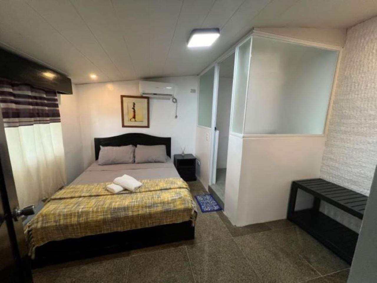 Double Room with Private Bathroom photo 3