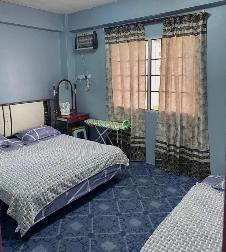 Three-Bedroom Apartment with View photo 2