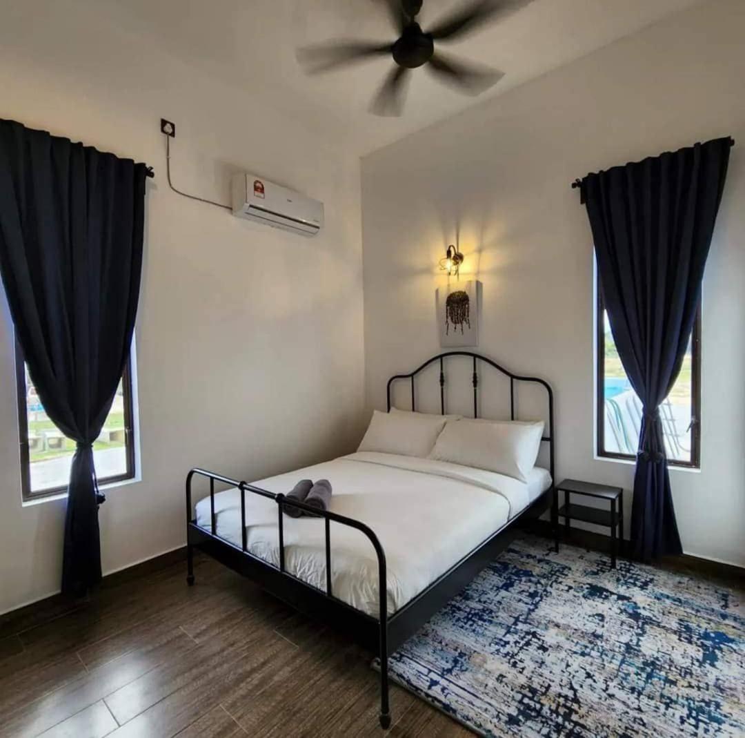 Villa photo 3