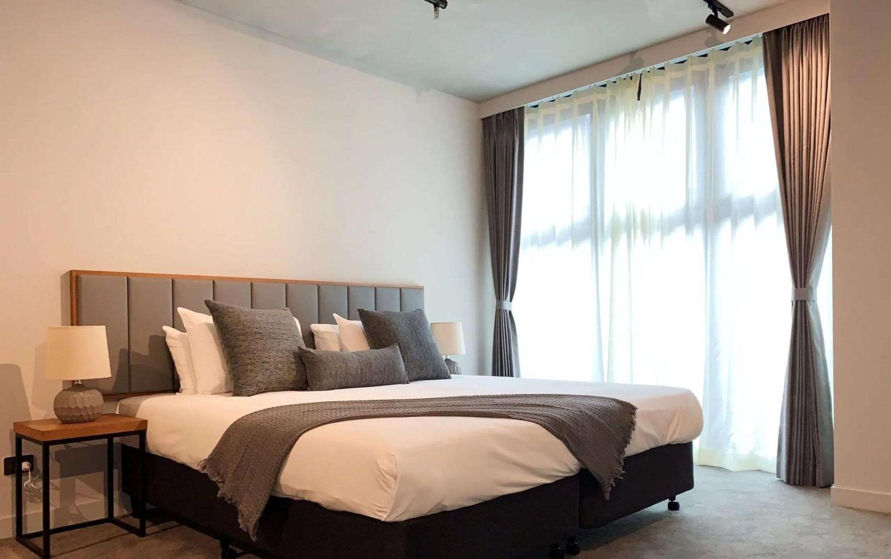 Studio Apartment - Photo 1
