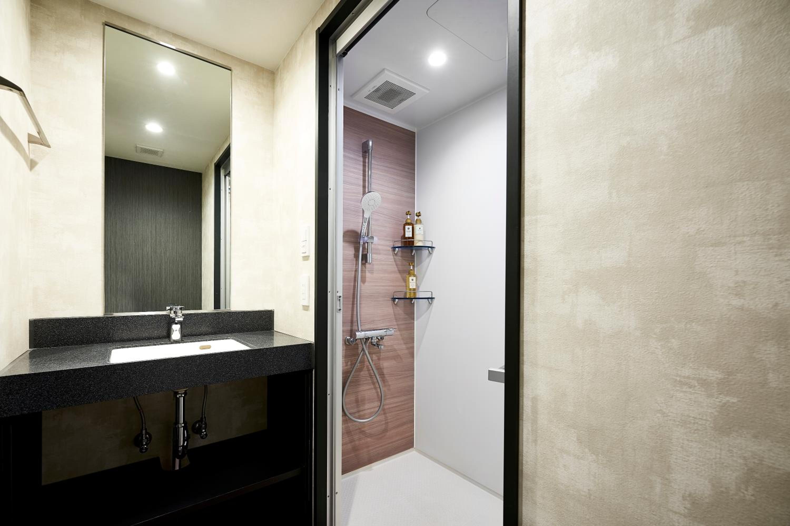 Standard Twin Room - Photo 5