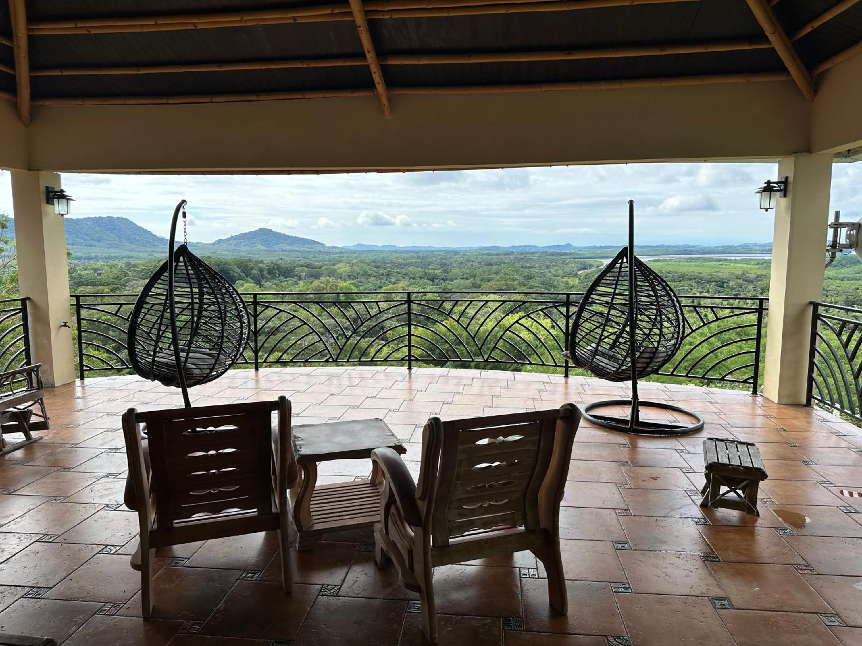 Villa photo 3
