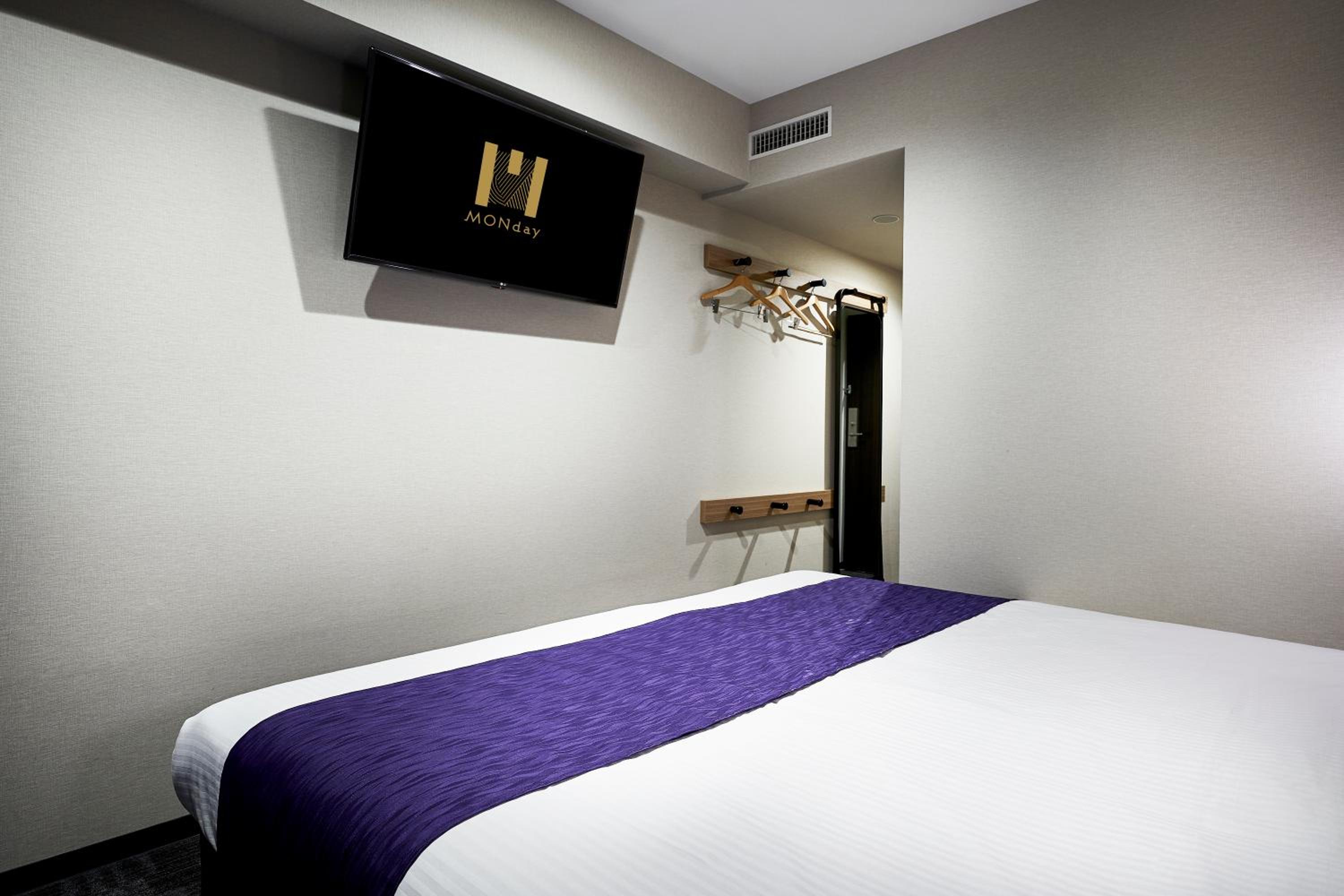 Standard King Room - Photo 5
