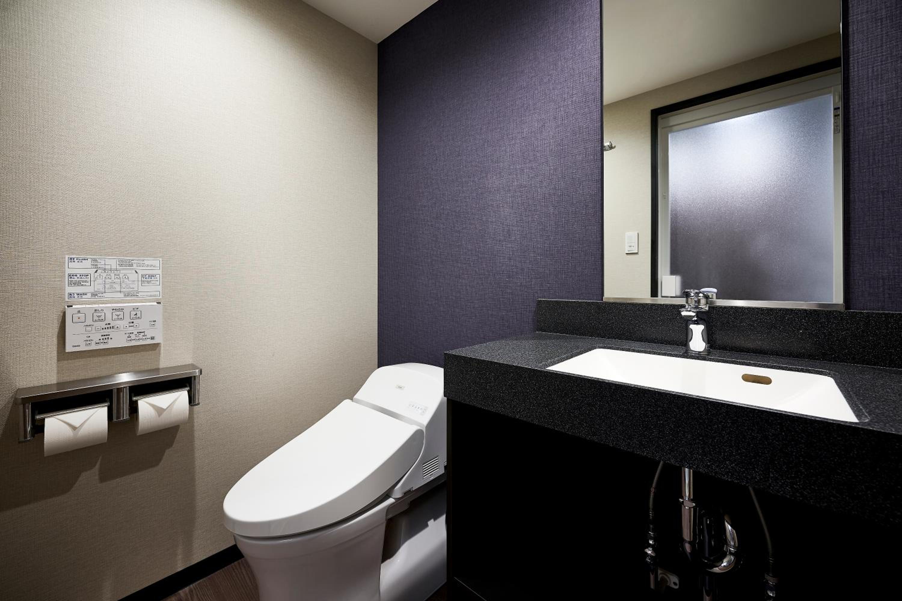 Deluxe Twin Room with Sofa Bed and Bath Tub - Photo 2